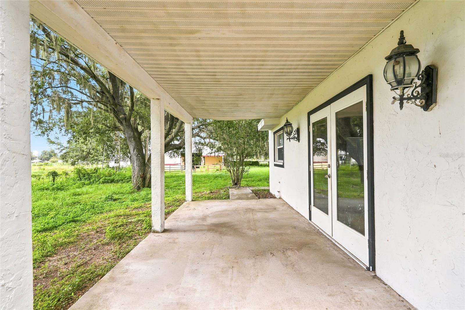 8731 LITHIA PINECREST RD — photo 43