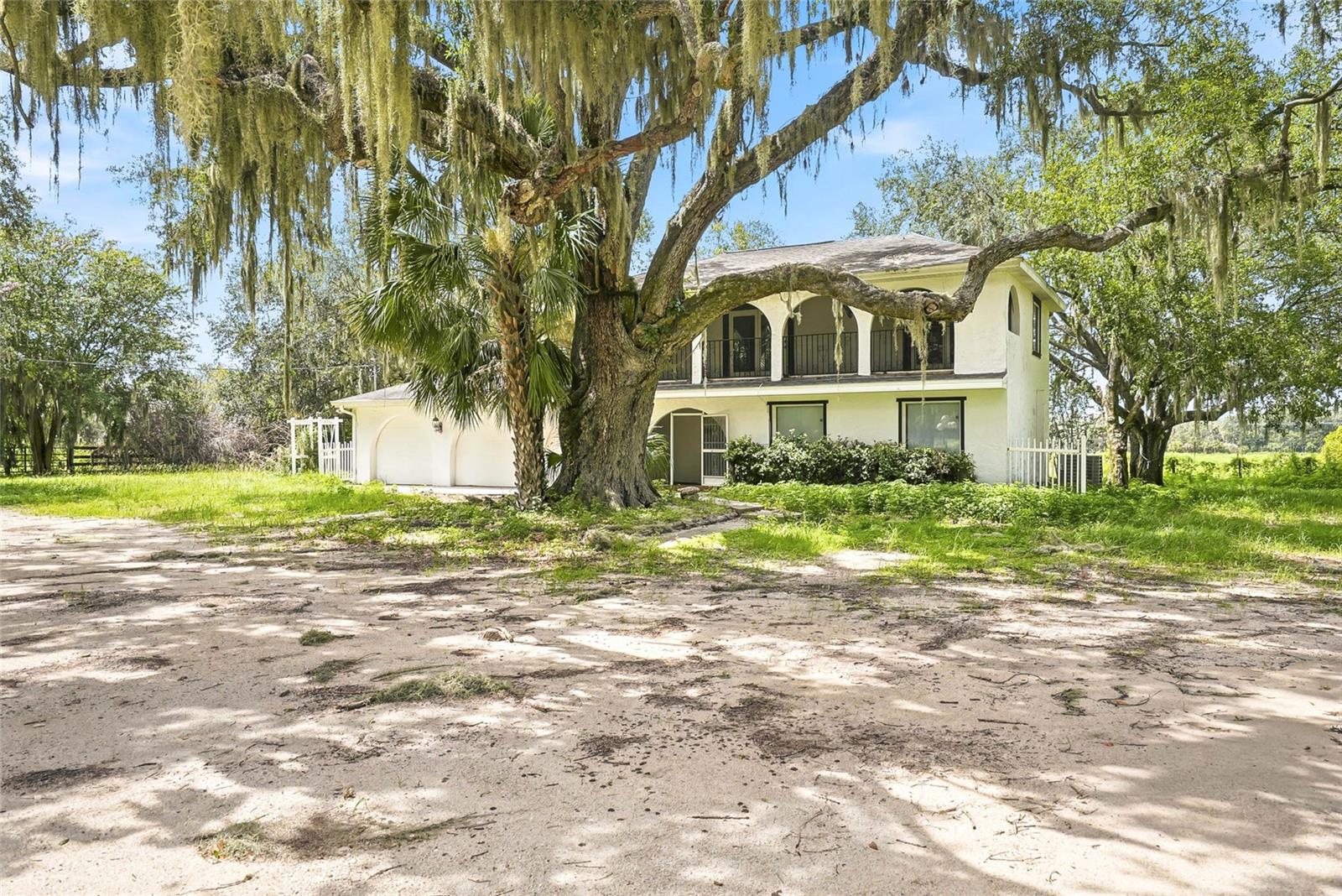 8731 LITHIA PINECREST RD — photo 3