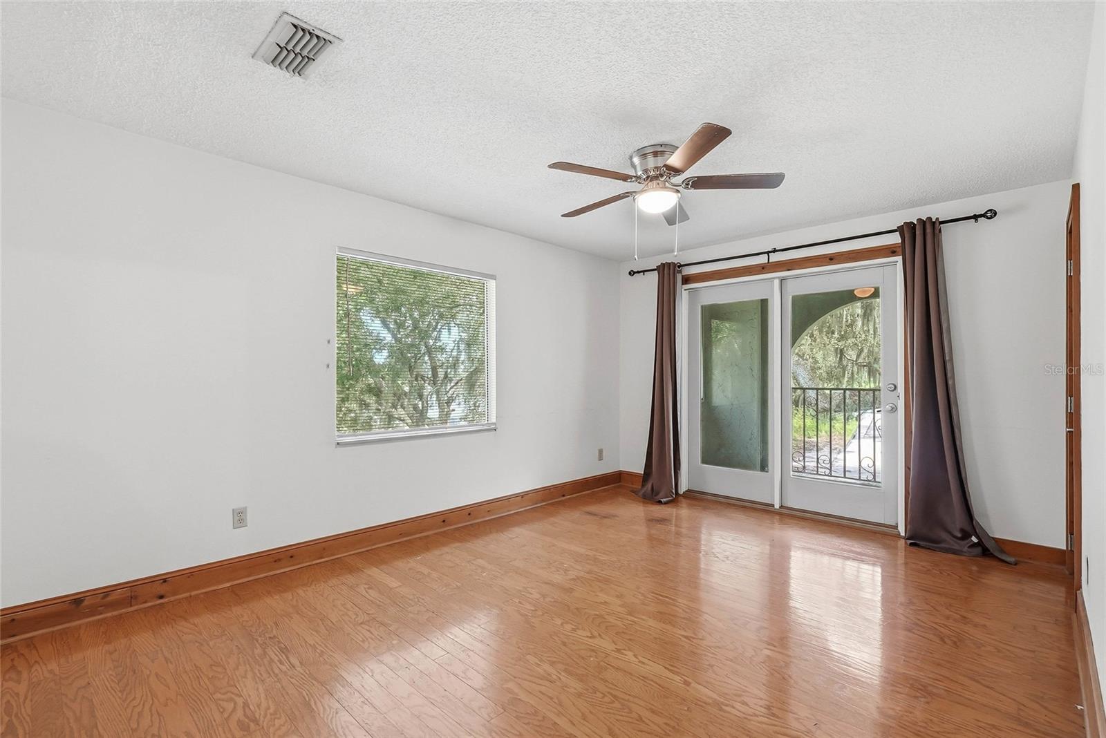 8731 LITHIA PINECREST RD — photo 34