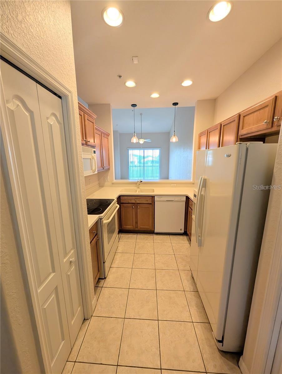 803 FAIRWAYCOVE LN #204 — photo 9