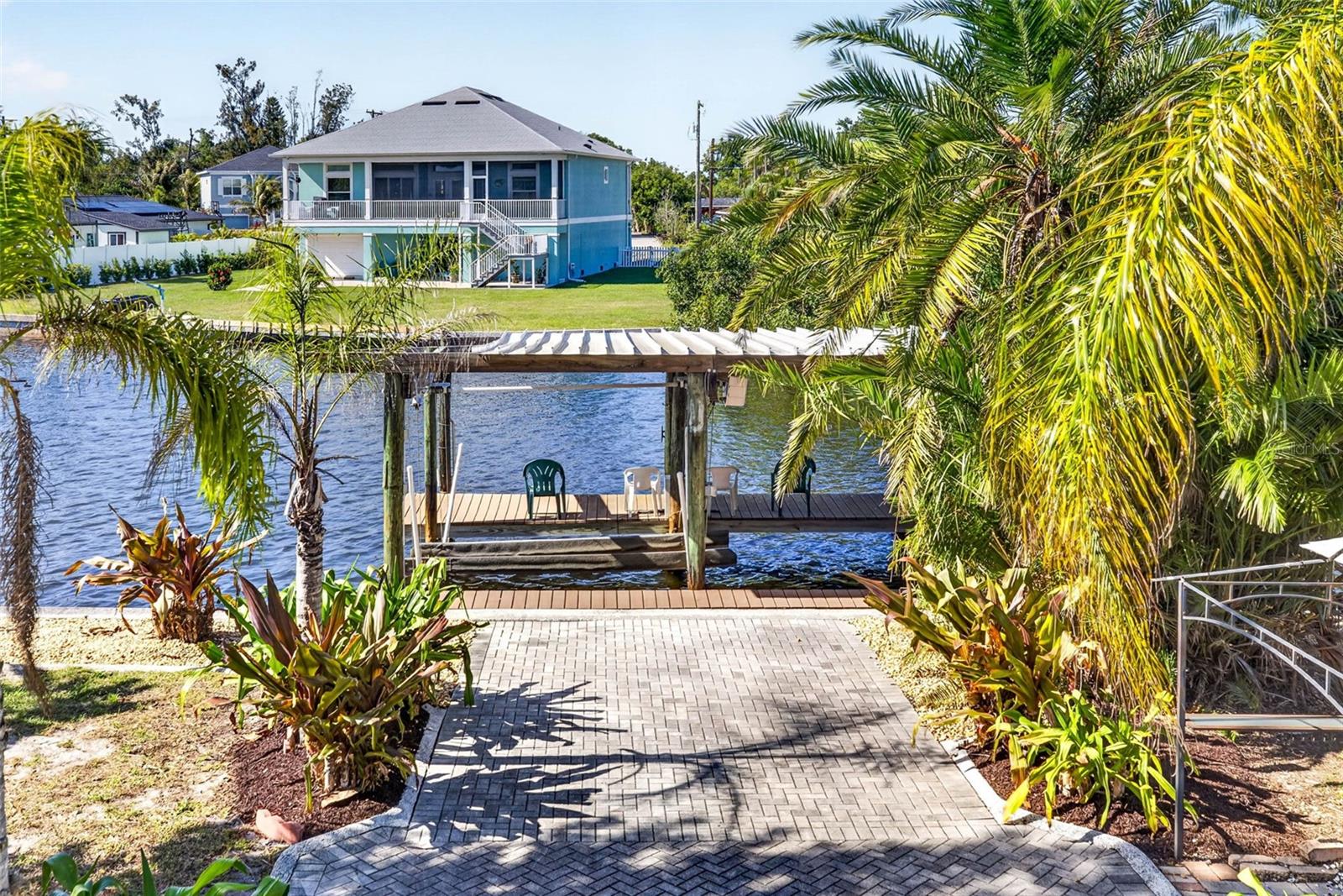 821 BLUE HERON BLVD — photo 52