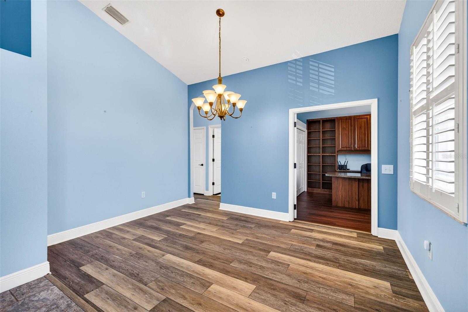 821 BLUE HERON BLVD — photo 15