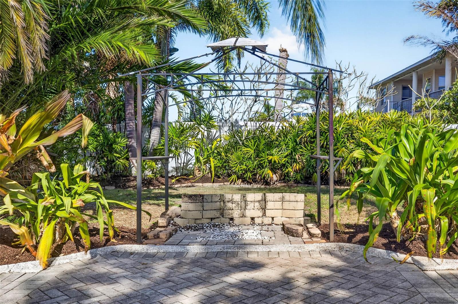 821 BLUE HERON BLVD — photo 63