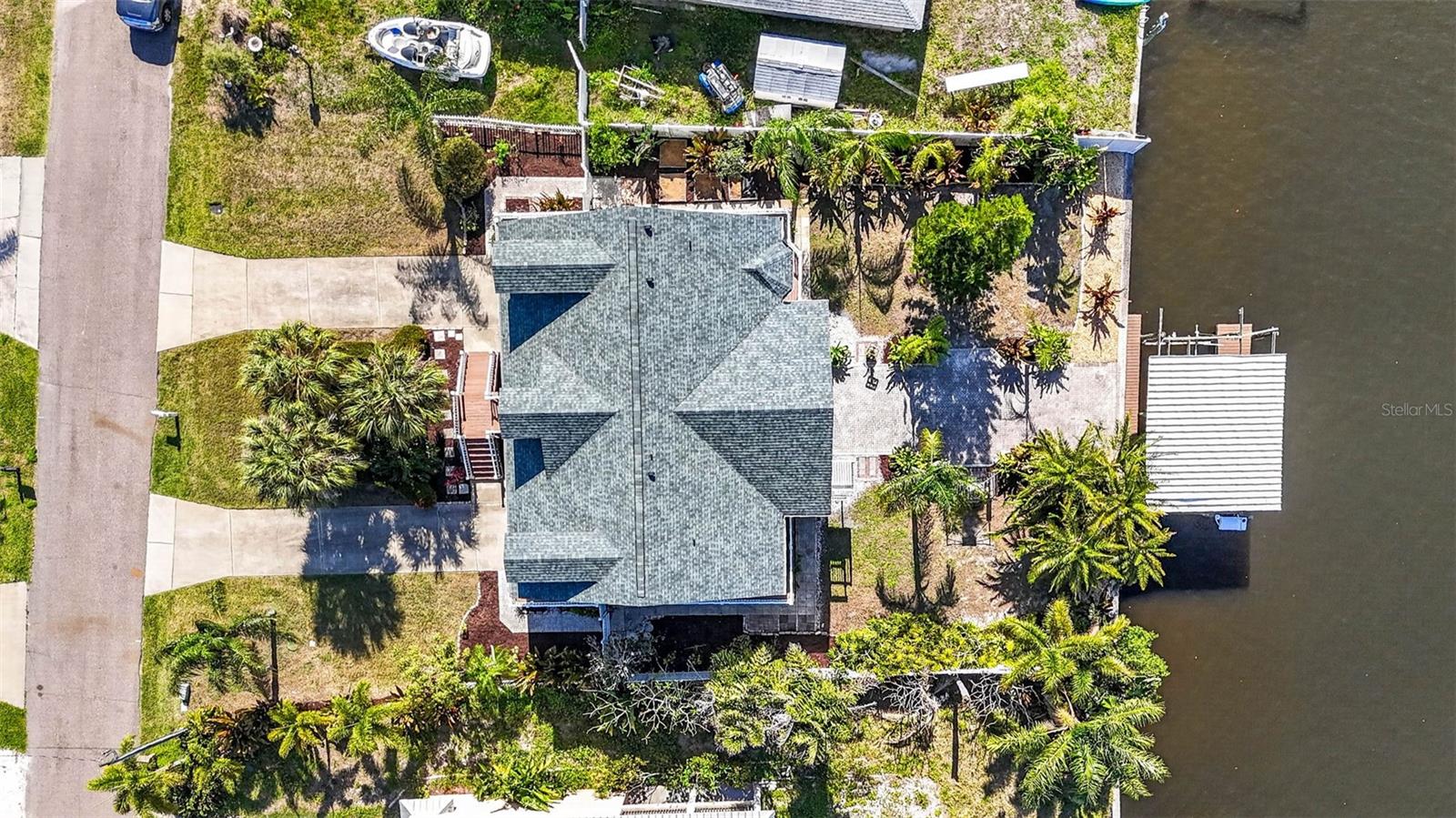 821 BLUE HERON BLVD — photo 80