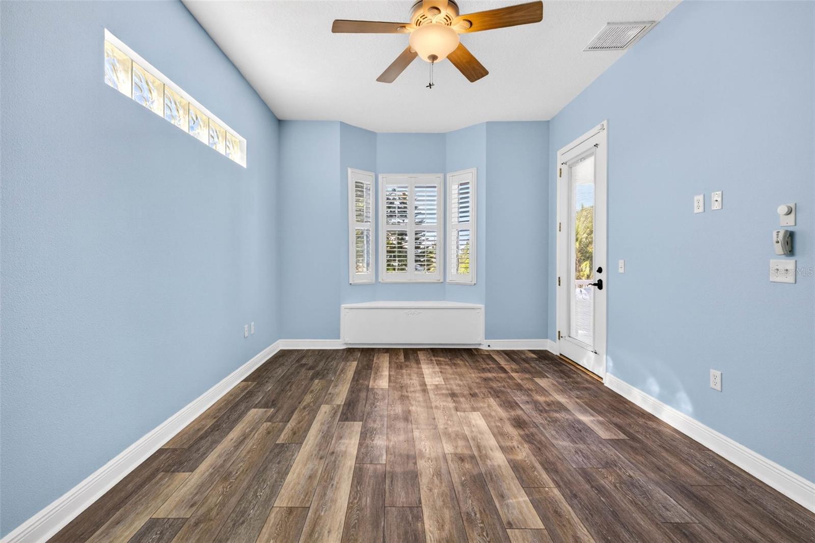 821 BLUE HERON BLVD — photo 37