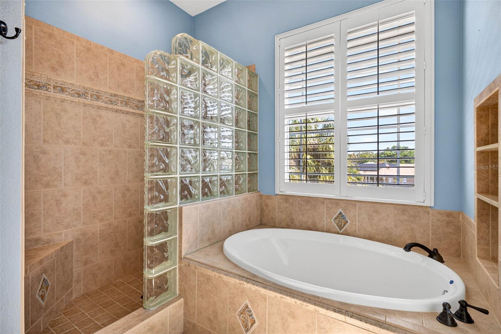 821 BLUE HERON BLVD — photo 45