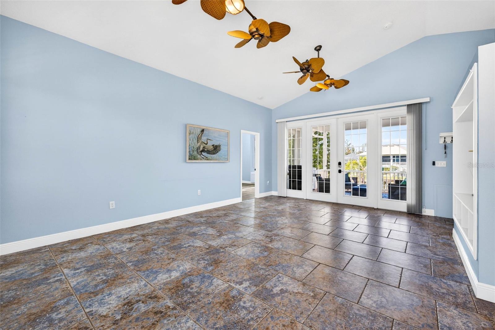 821 BLUE HERON BLVD — photo 8
