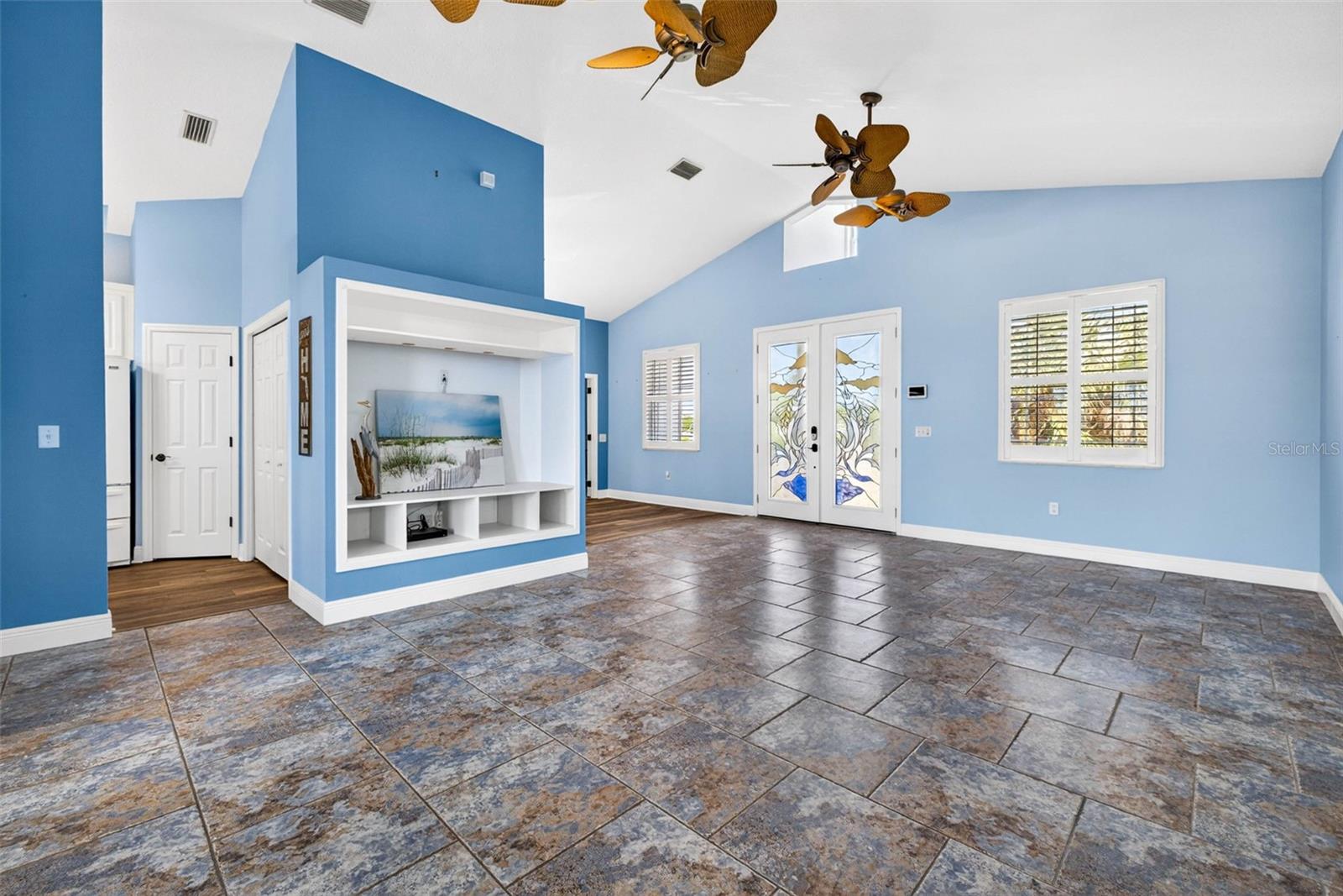 821 BLUE HERON BLVD — photo 13