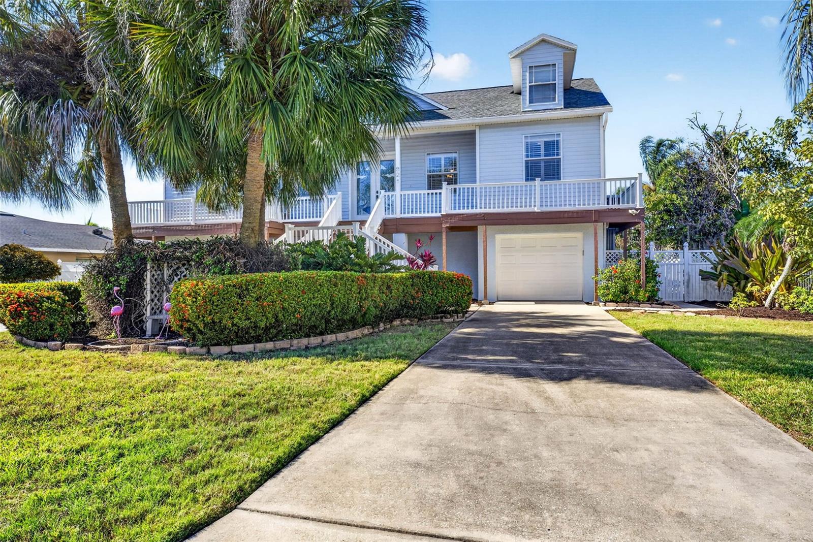 821 BLUE HERON BLVD — photo 3