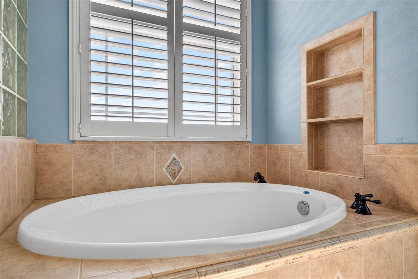 821 BLUE HERON BLVD — photo 47