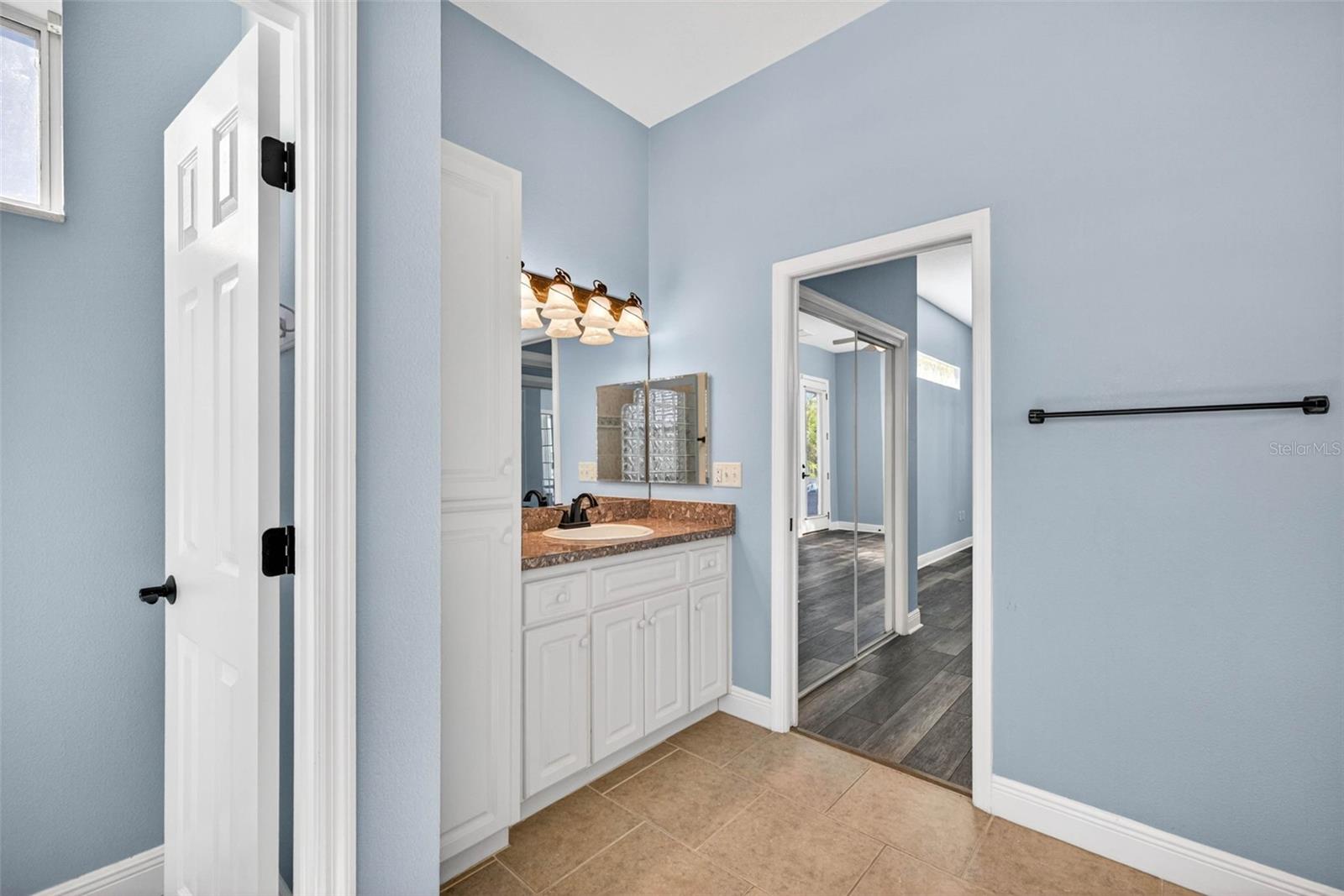 821 BLUE HERON BLVD — photo 44