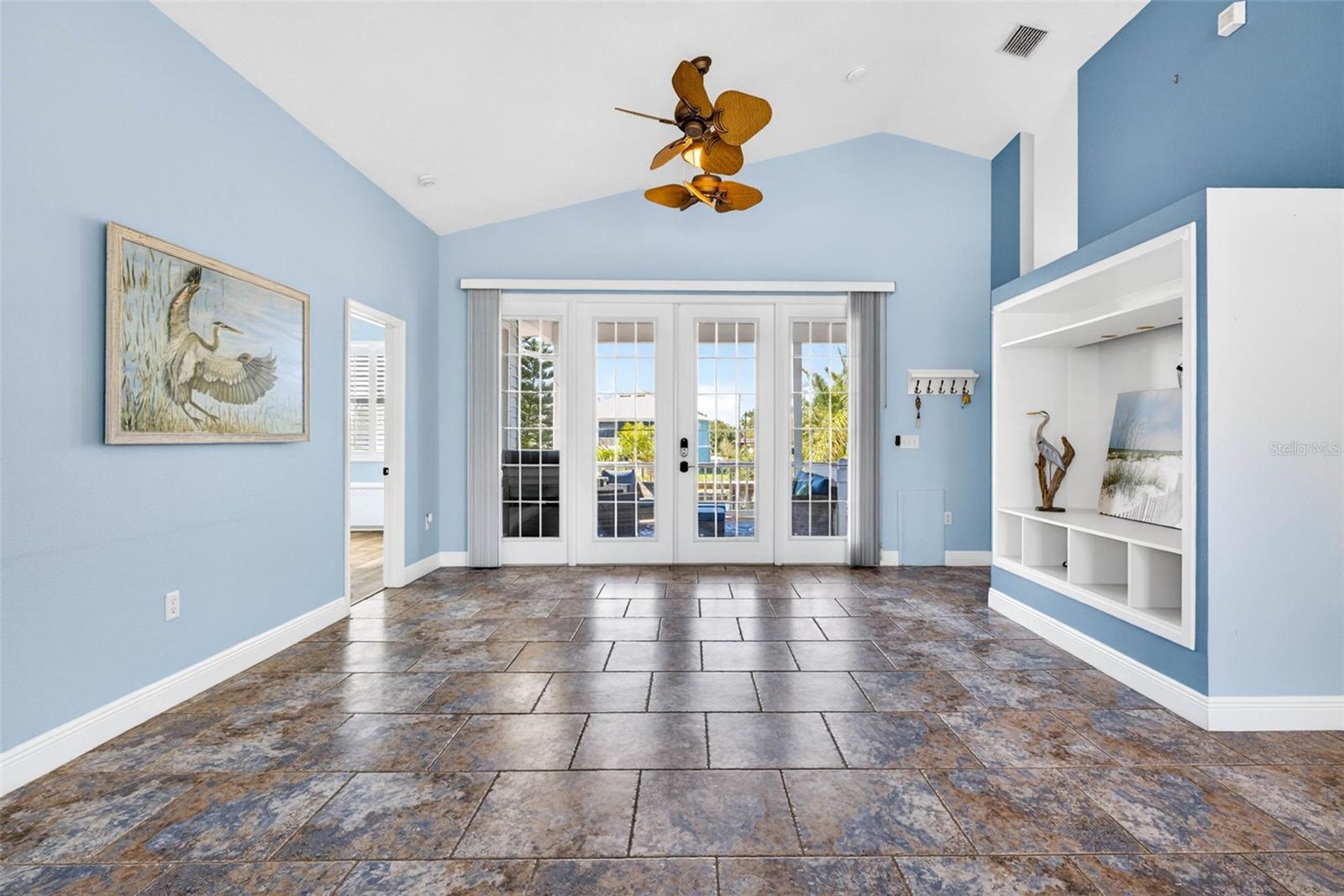 821 BLUE HERON BLVD — photo 9