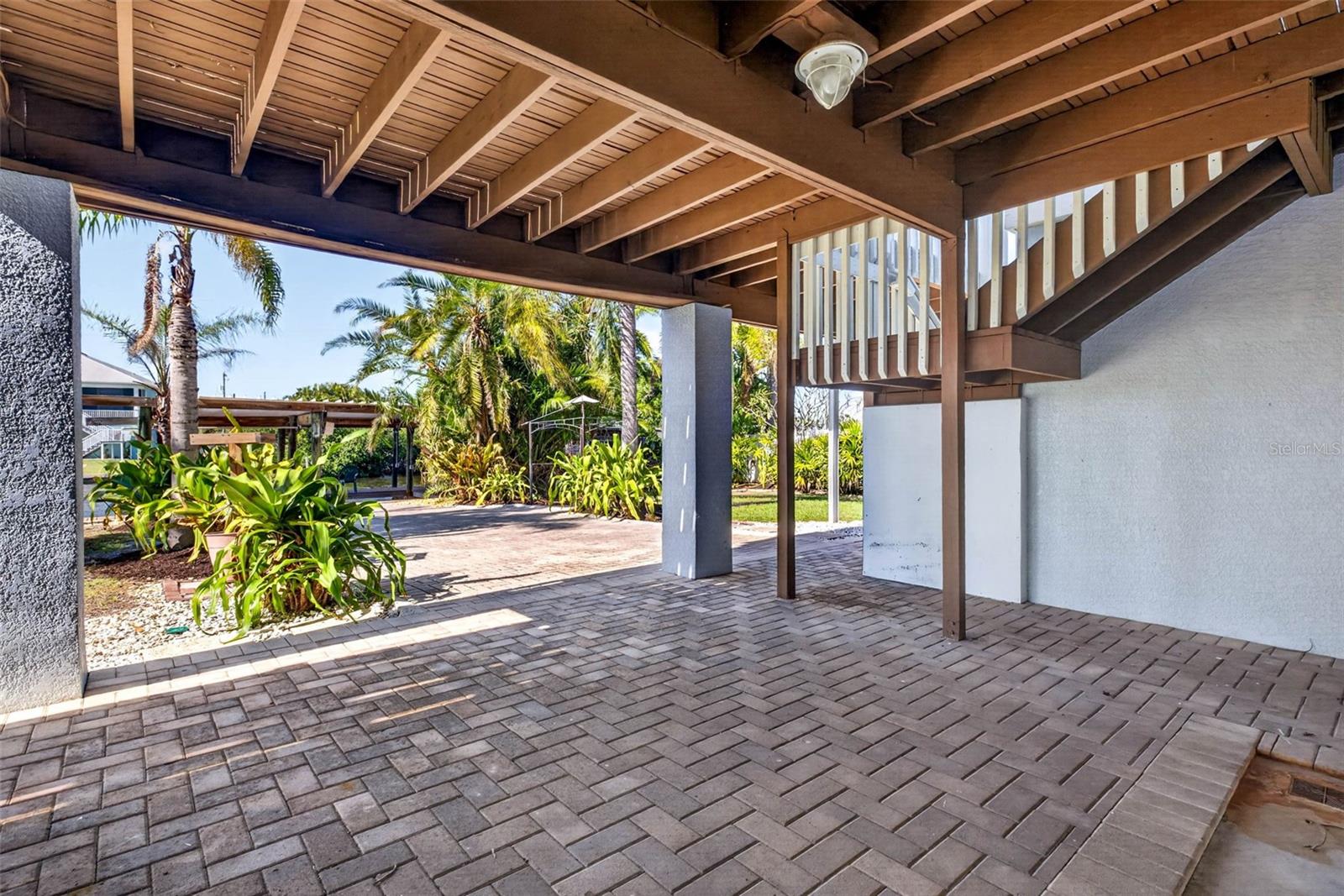 821 BLUE HERON BLVD — photo 59