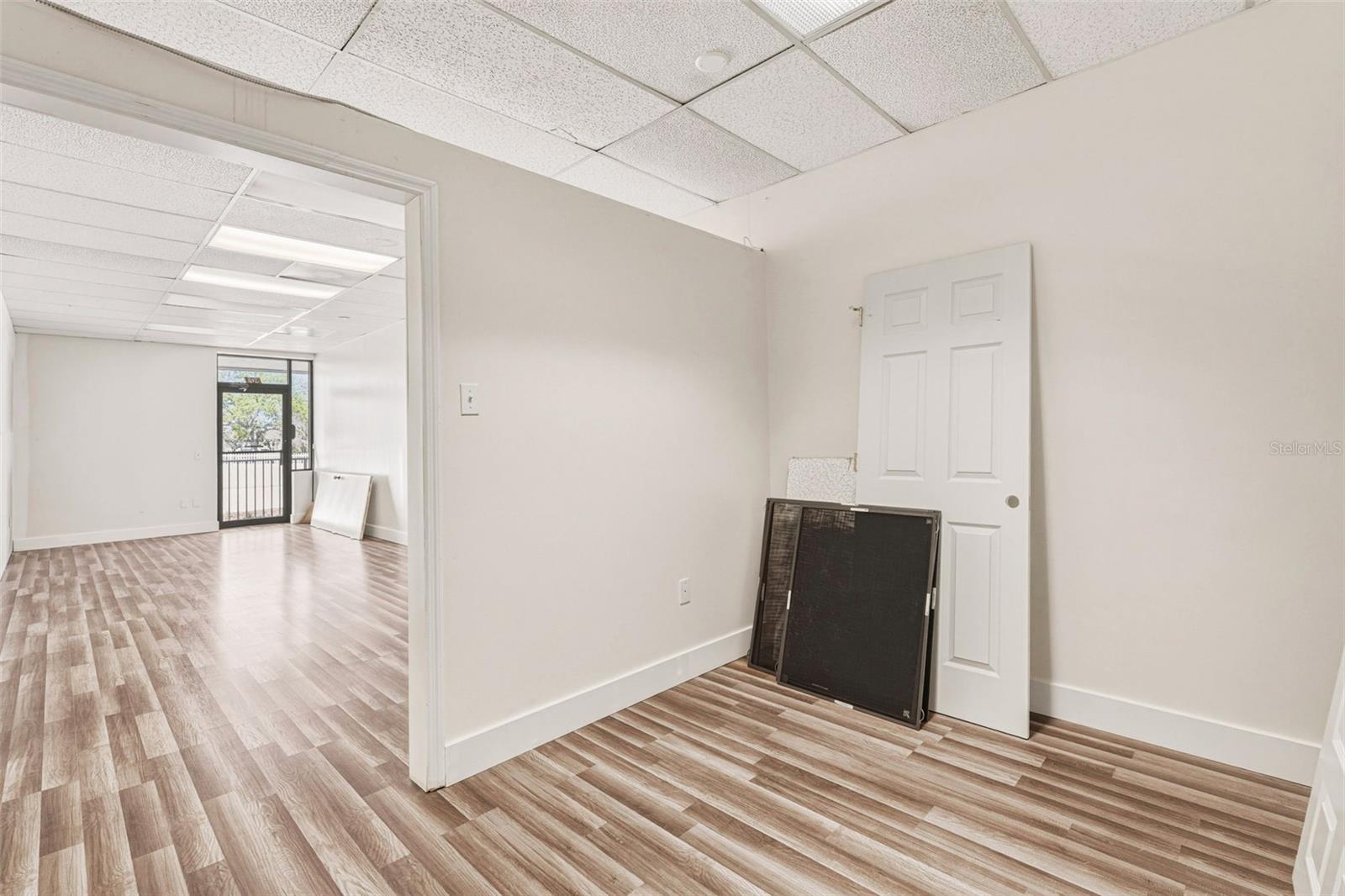501 S INDIANA AVE — photo 62
