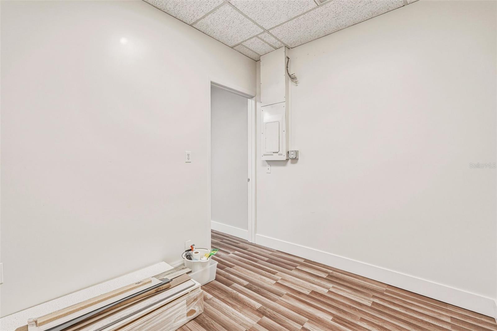 501 S INDIANA AVE — photo 36