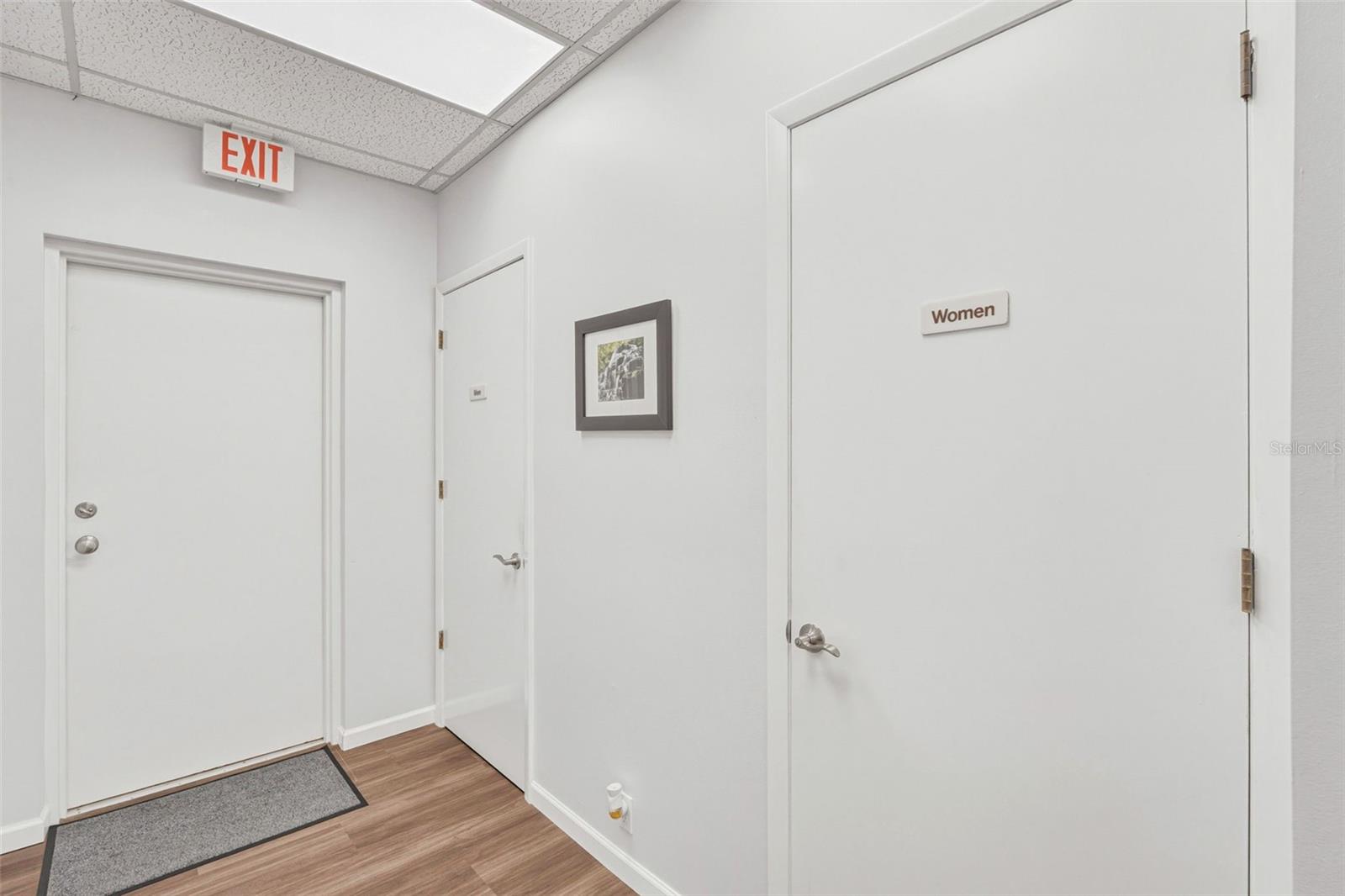 501 S INDIANA AVE — photo 27