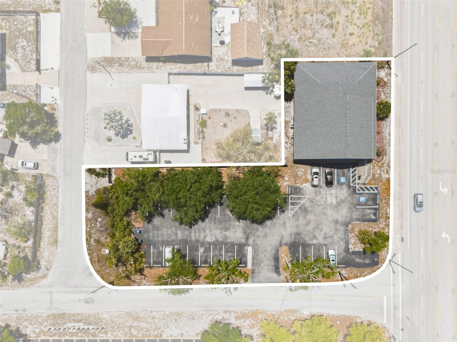 501 S INDIANA AVE — photo 3