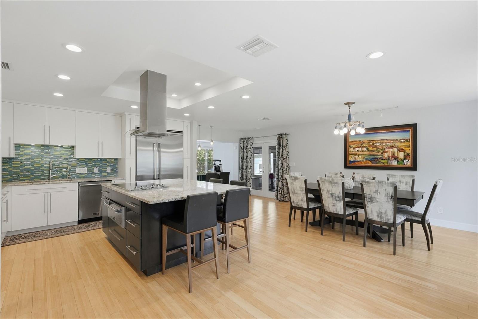 125 23RD AVE NE — photo 9