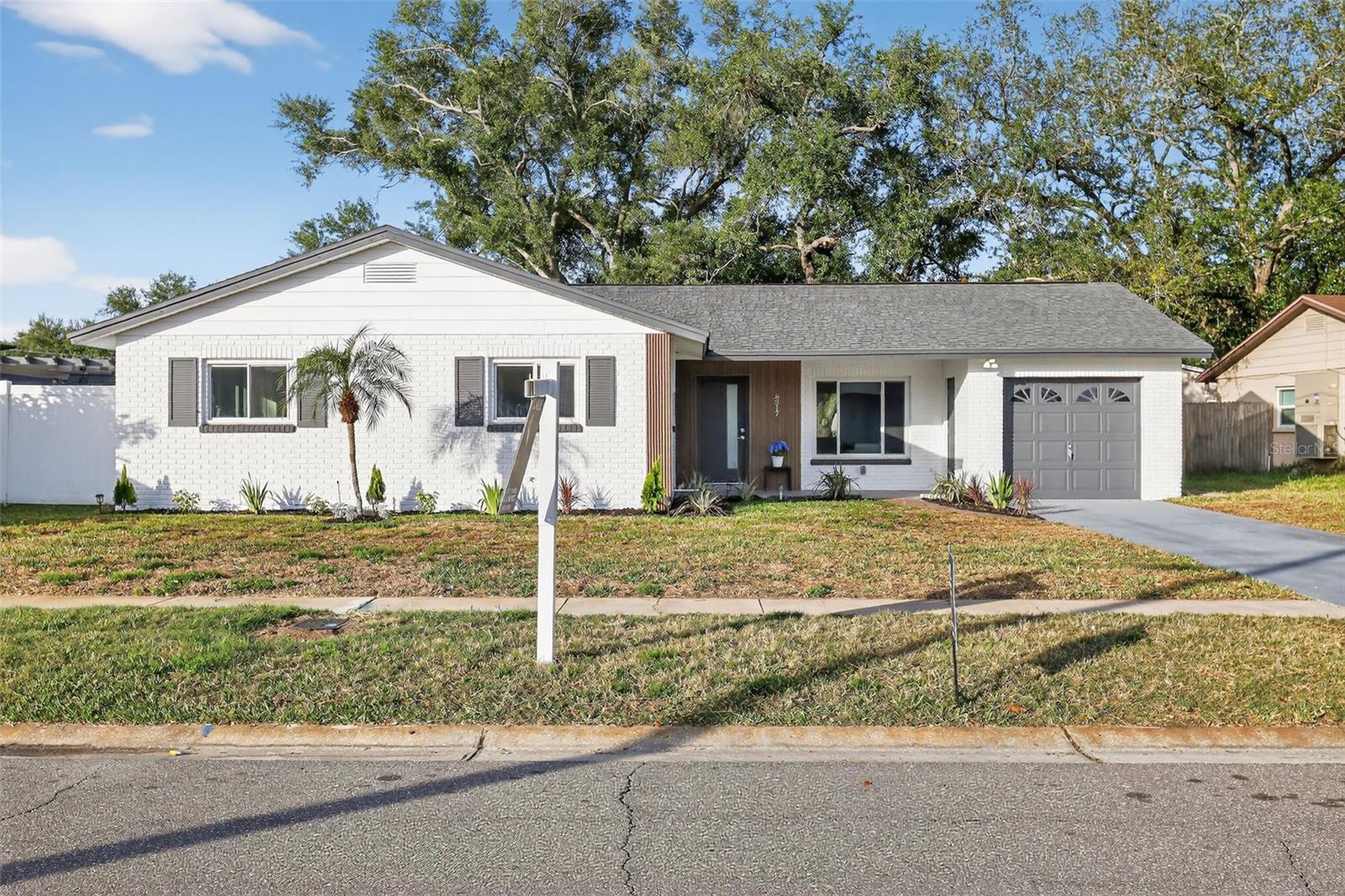 8317 BOXWOOD DR — photo 4