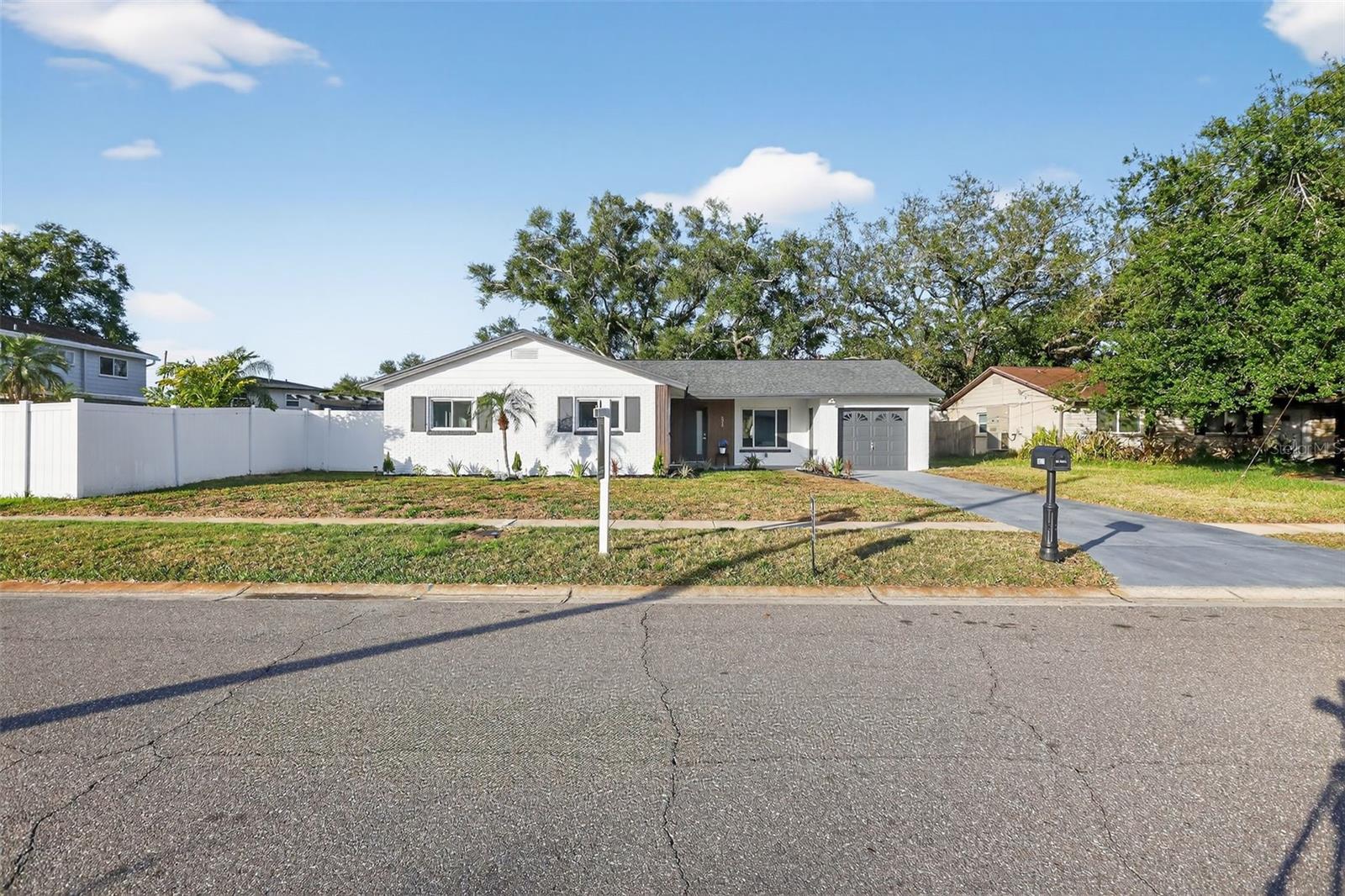 8317 BOXWOOD DR — photo 8