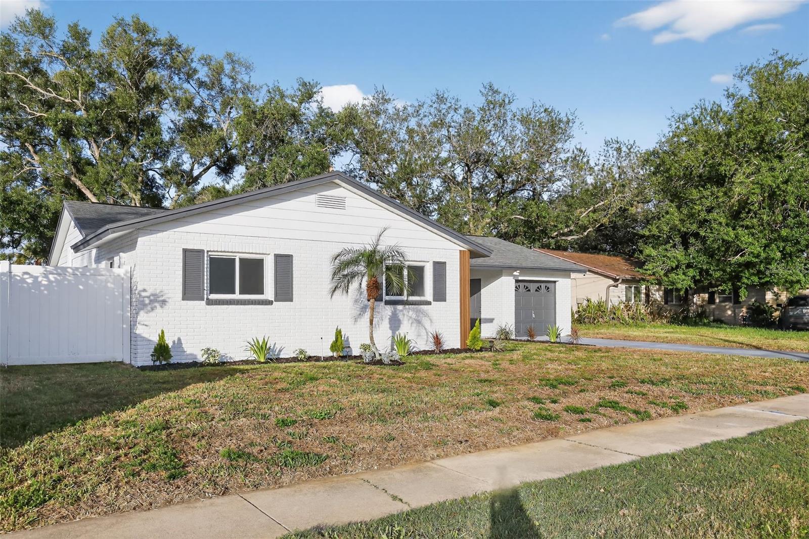 8317 BOXWOOD DR — photo 7