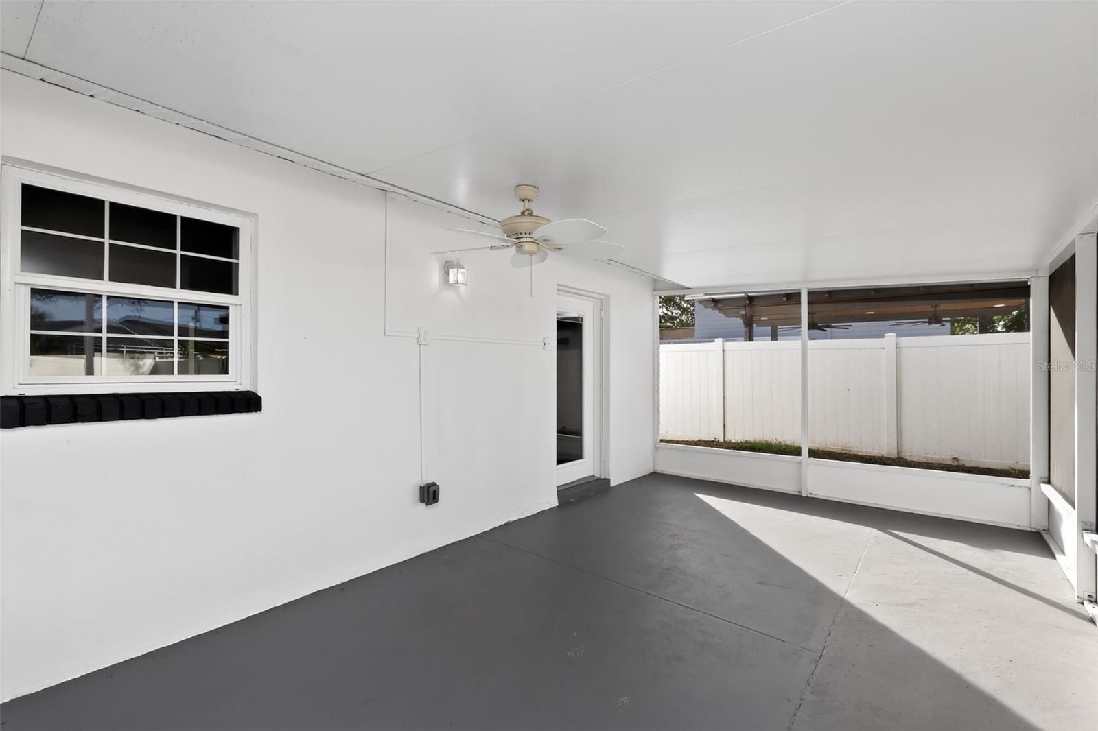 8317 BOXWOOD DR — photo 32