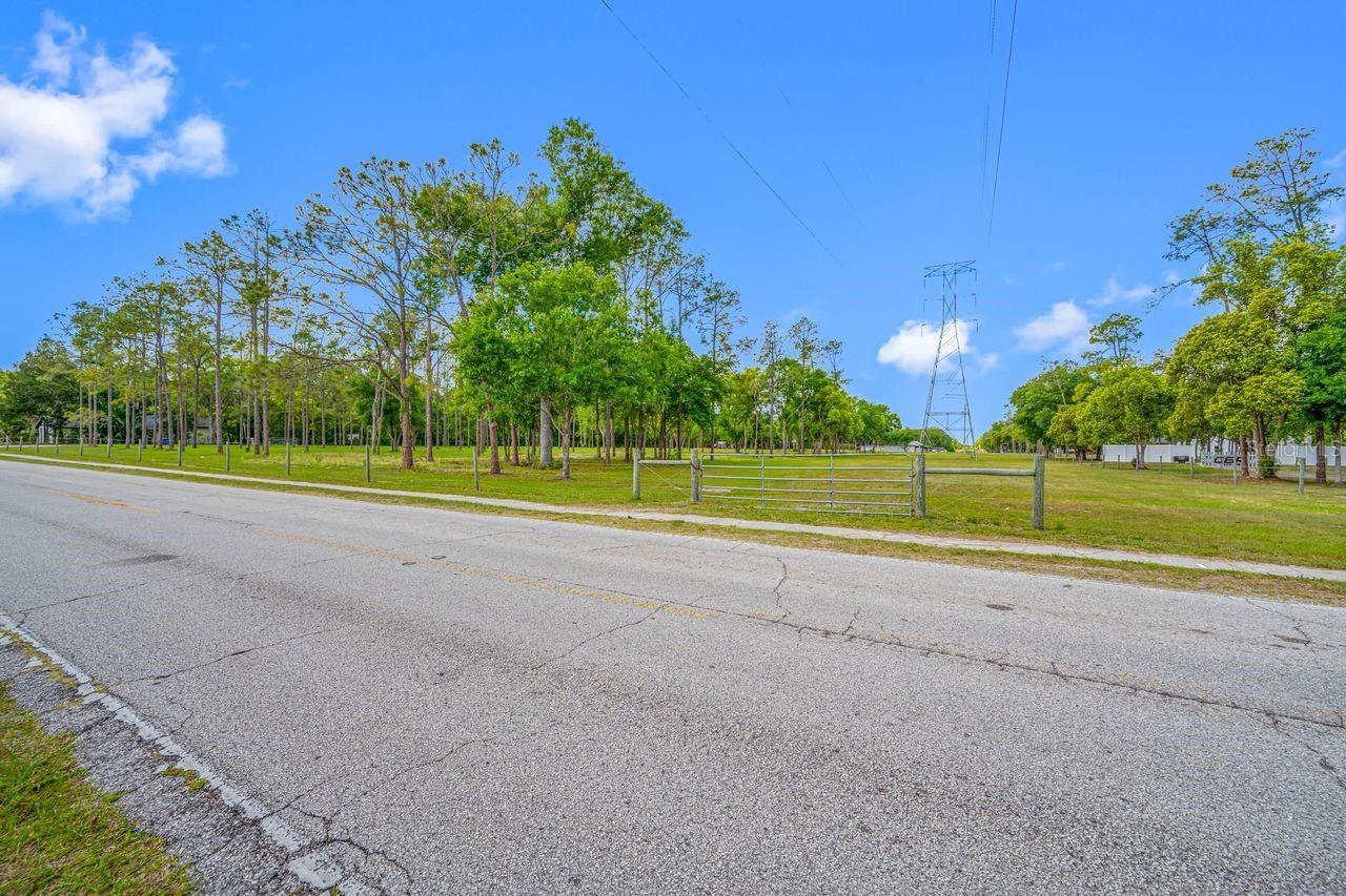 00 HANNA RD — photo 31