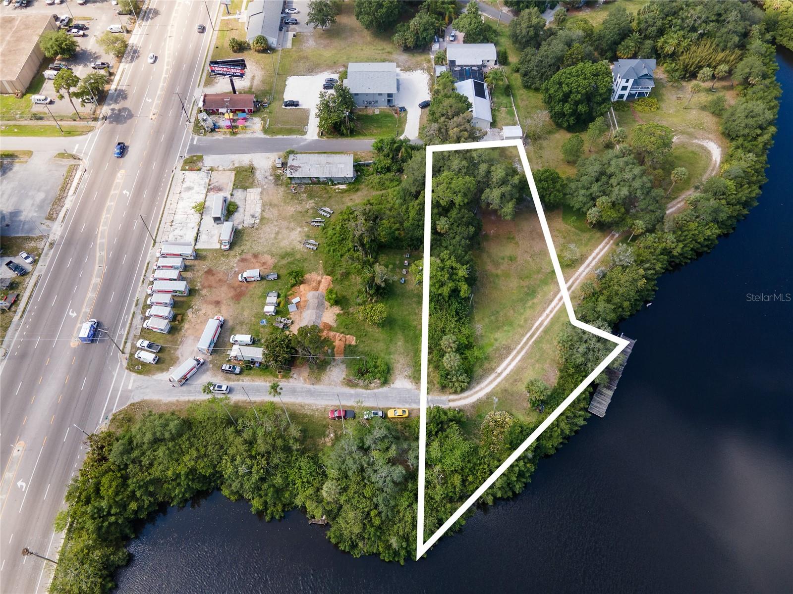 102 DICKMAN DR SW — photo 32