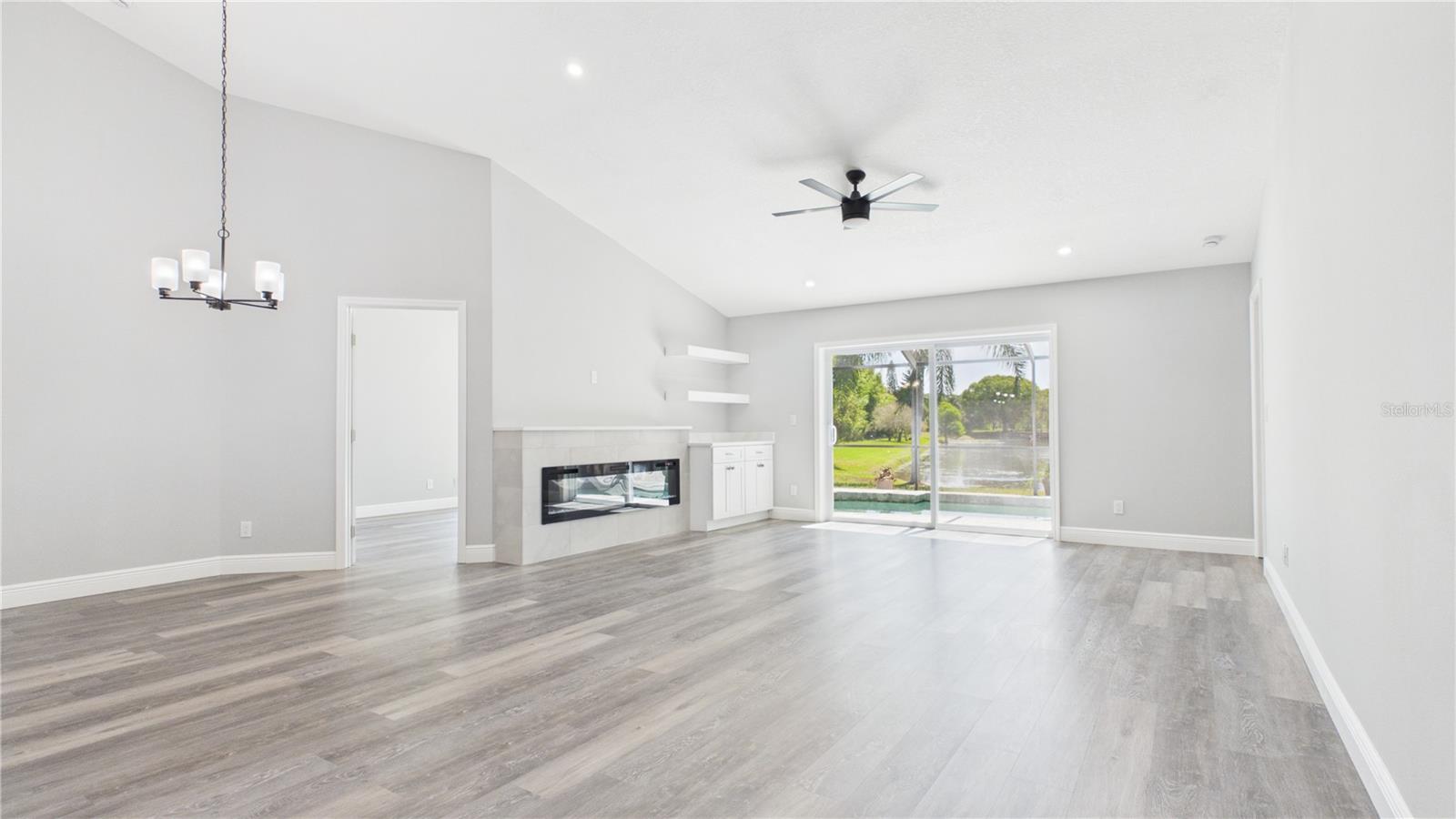 8609 BOYSENBERRY DR — photo 14
