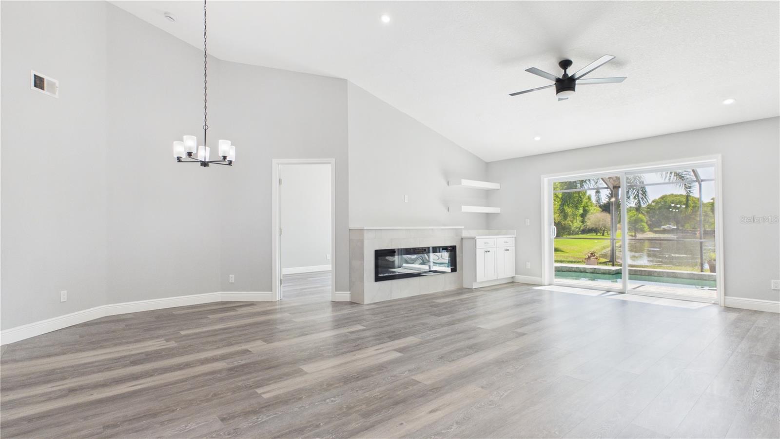 8609 BOYSENBERRY DR — photo 15