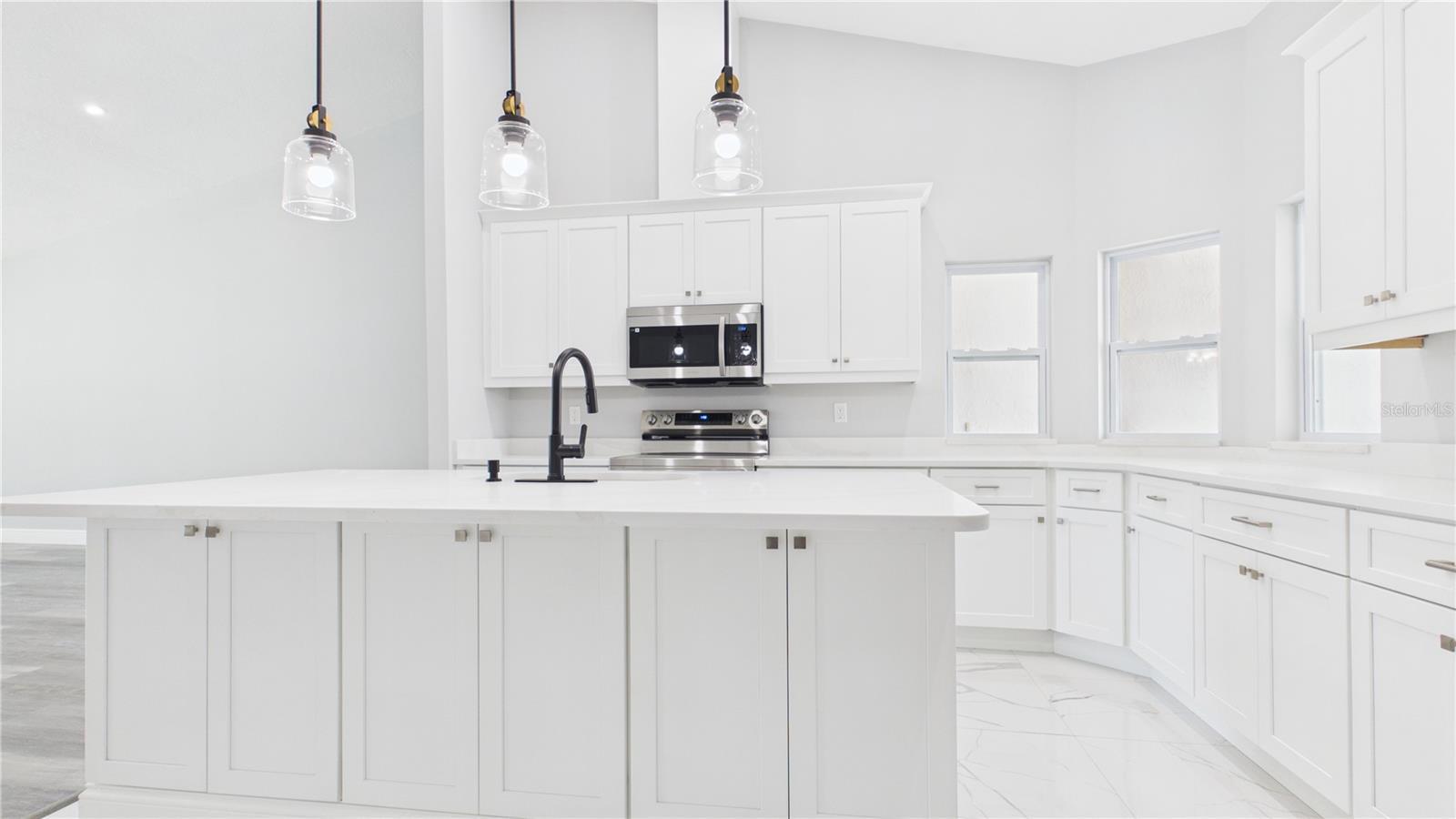 8609 BOYSENBERRY DR — photo 17