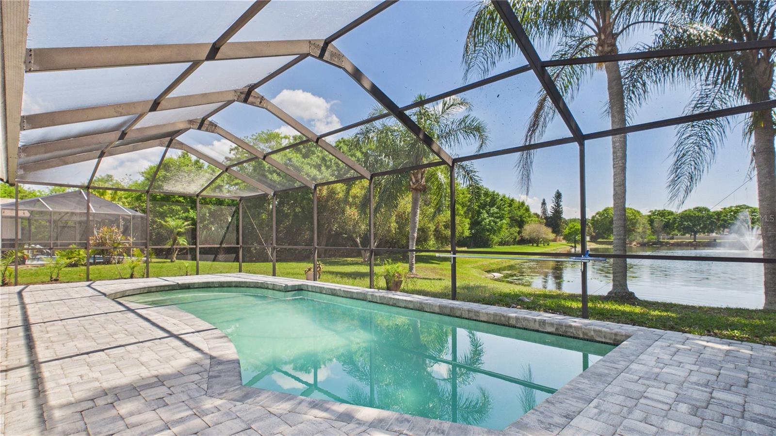 8609 BOYSENBERRY DR — photo 41