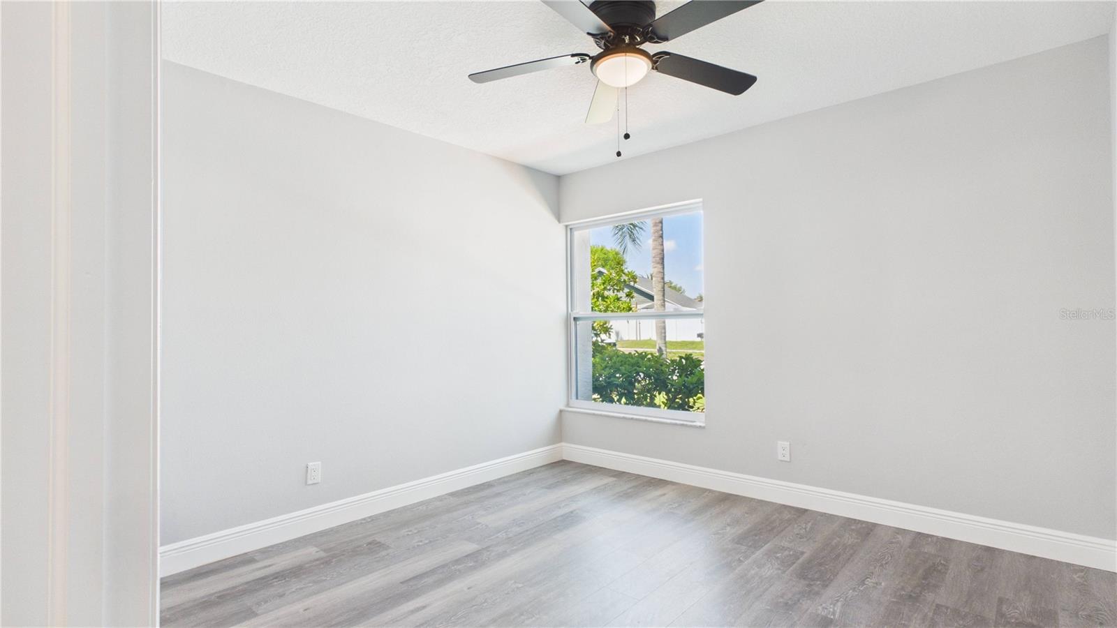 8609 BOYSENBERRY DR — photo 37