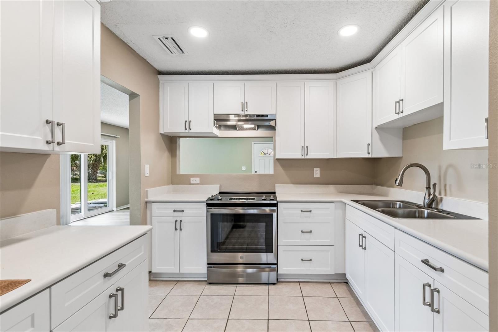 209 GENET CT — photo 10