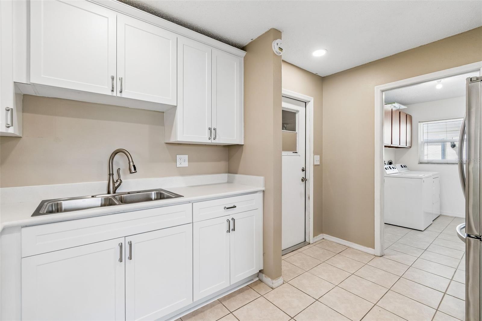 209 GENET CT — photo 13