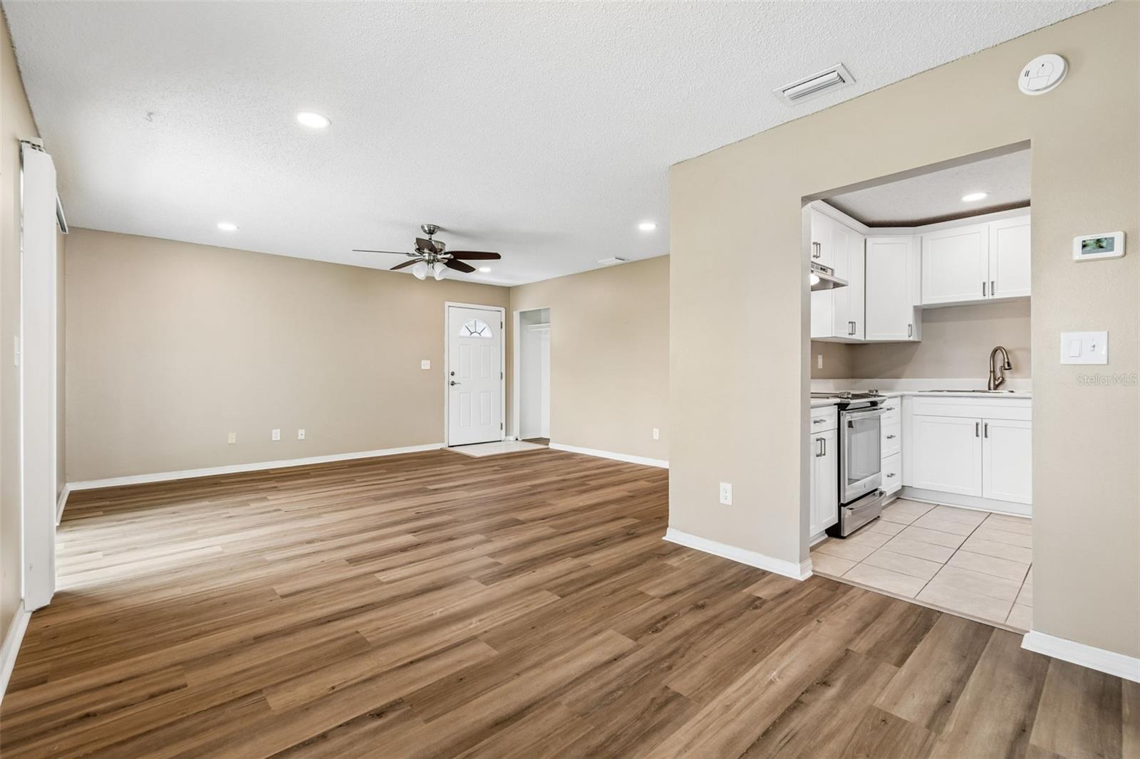 209 GENET CT — photo 7