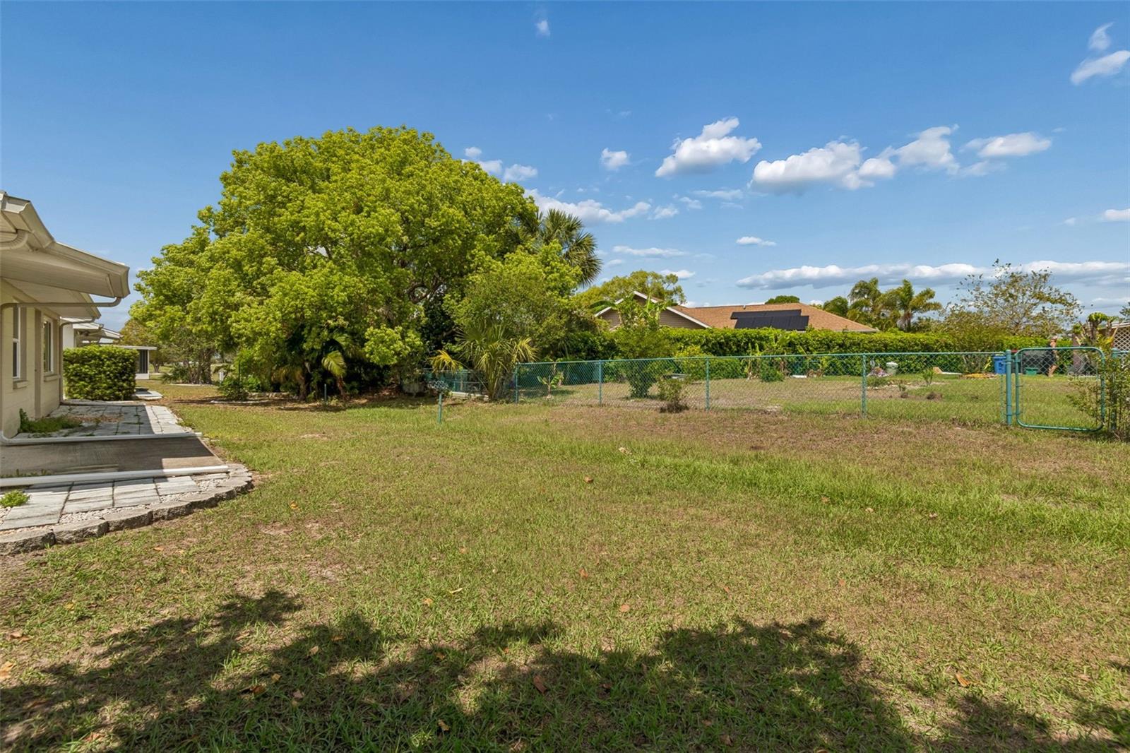 209 GENET CT — photo 28