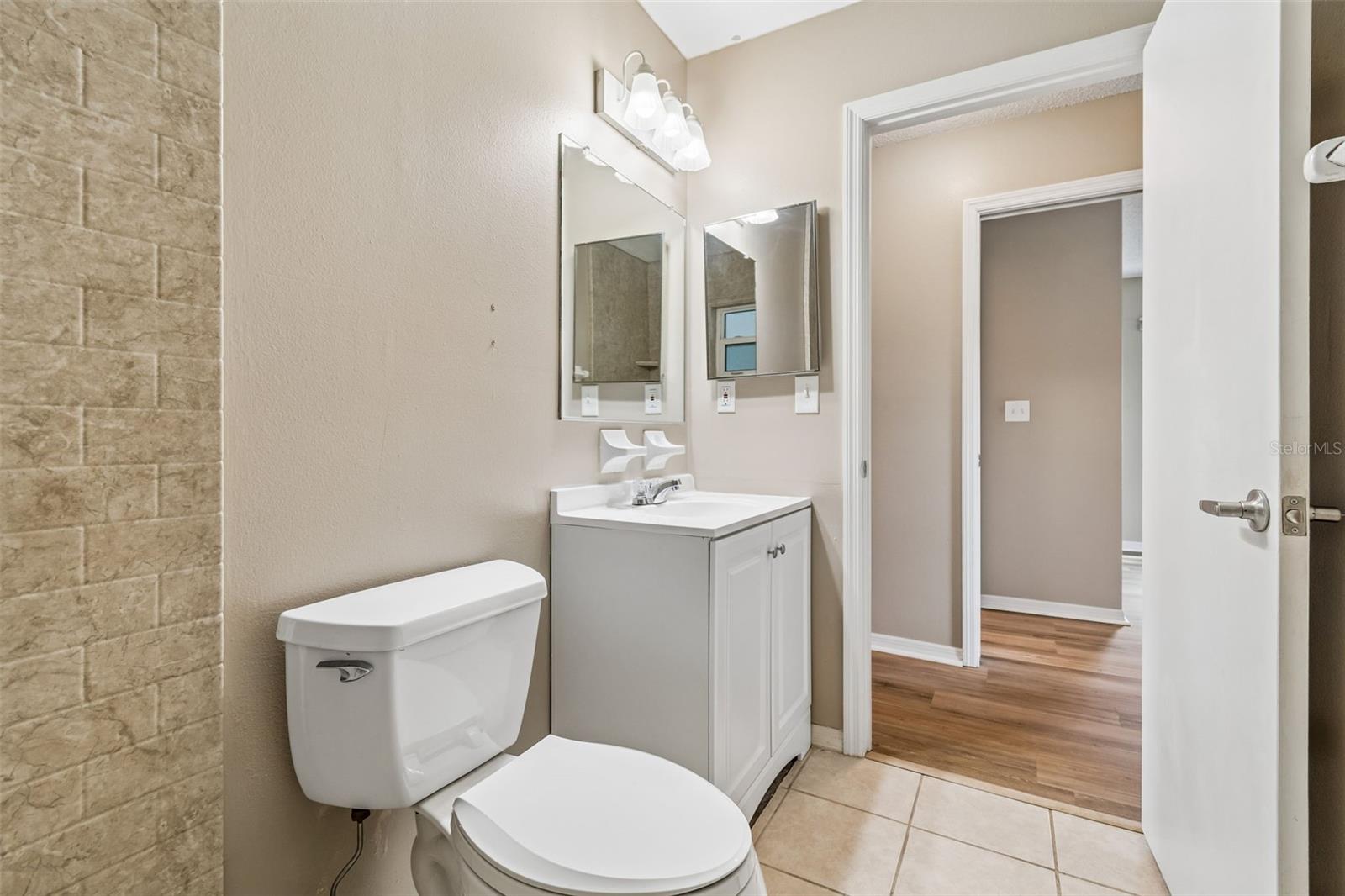 209 GENET CT — photo 27