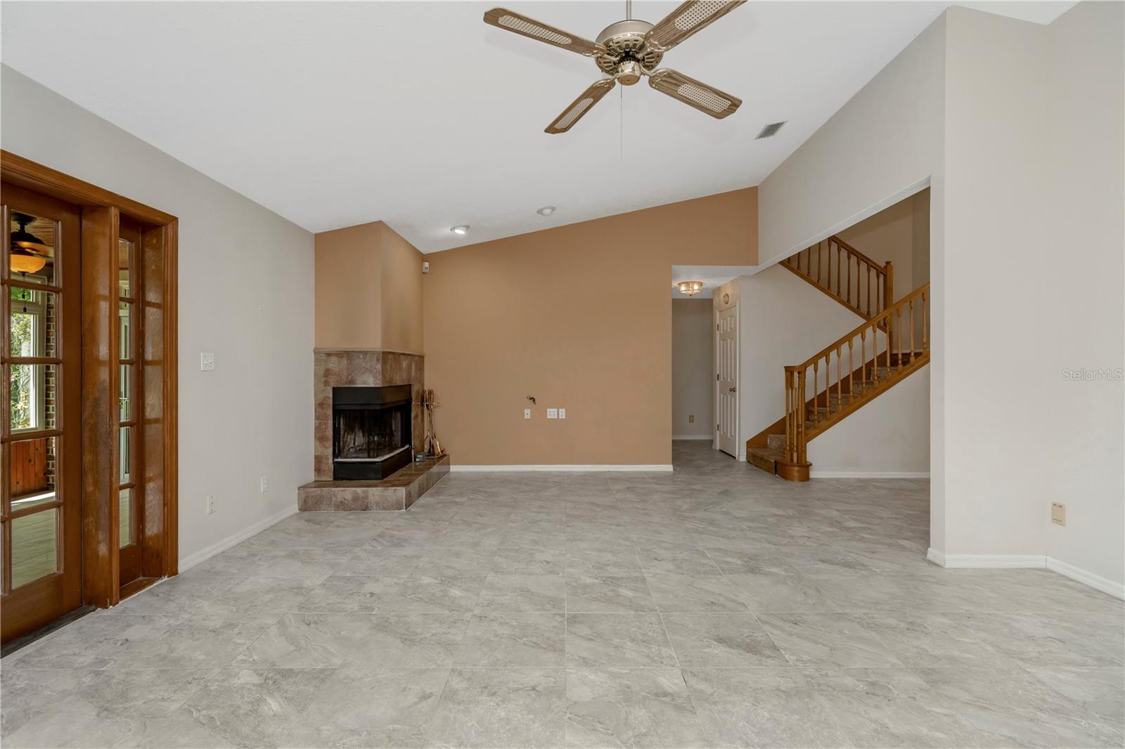 785 DUQUE RD — photo 12