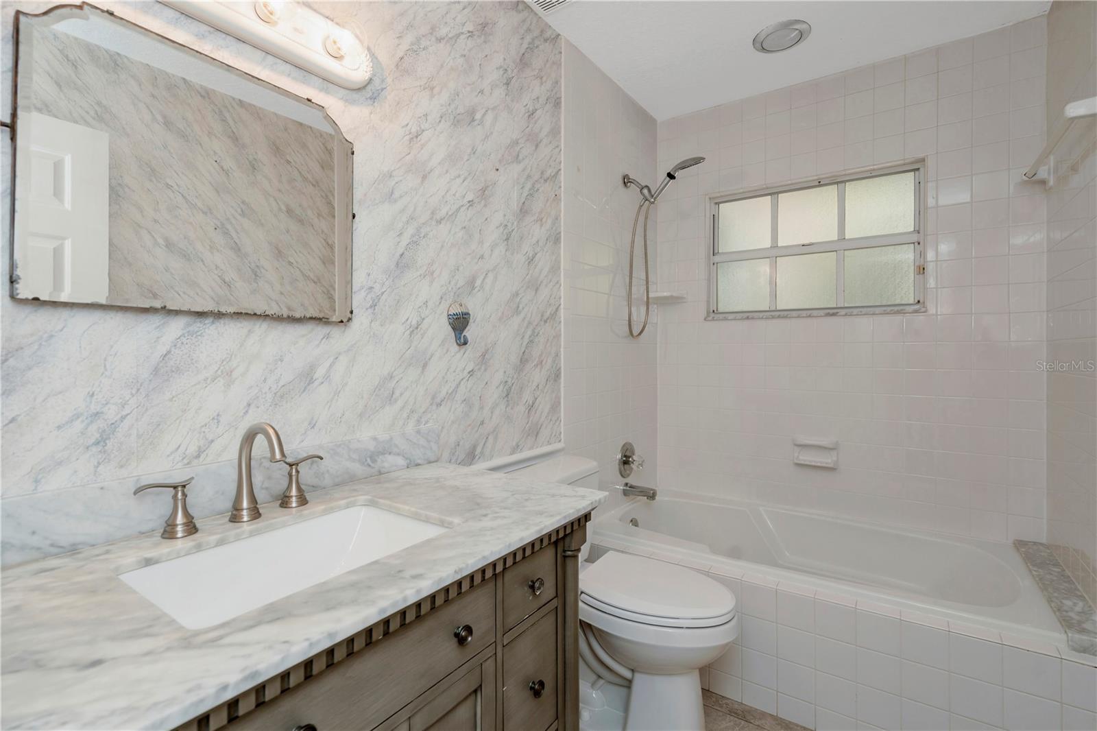 785 DUQUE RD — photo 18