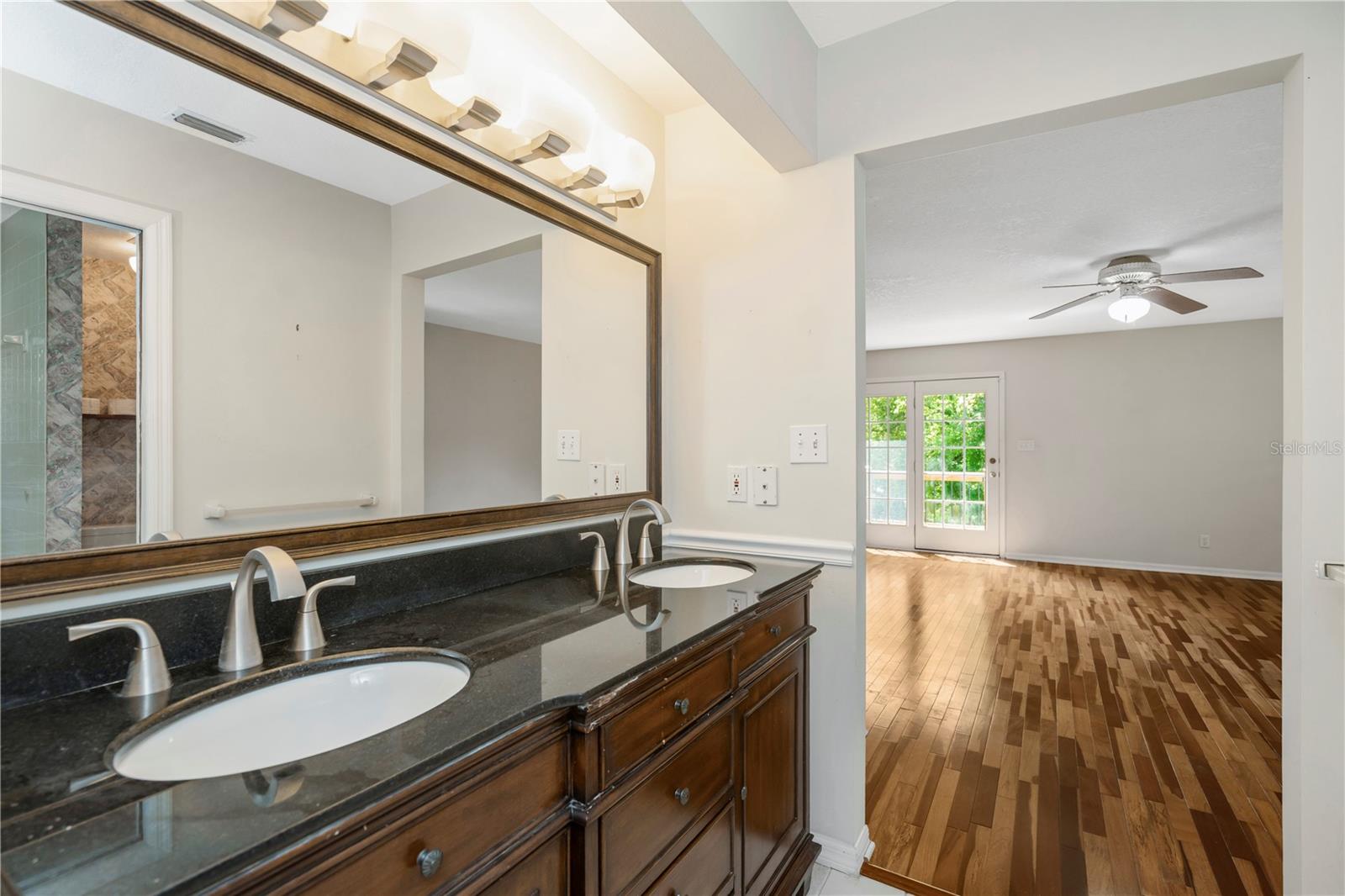 785 DUQUE RD — photo 30