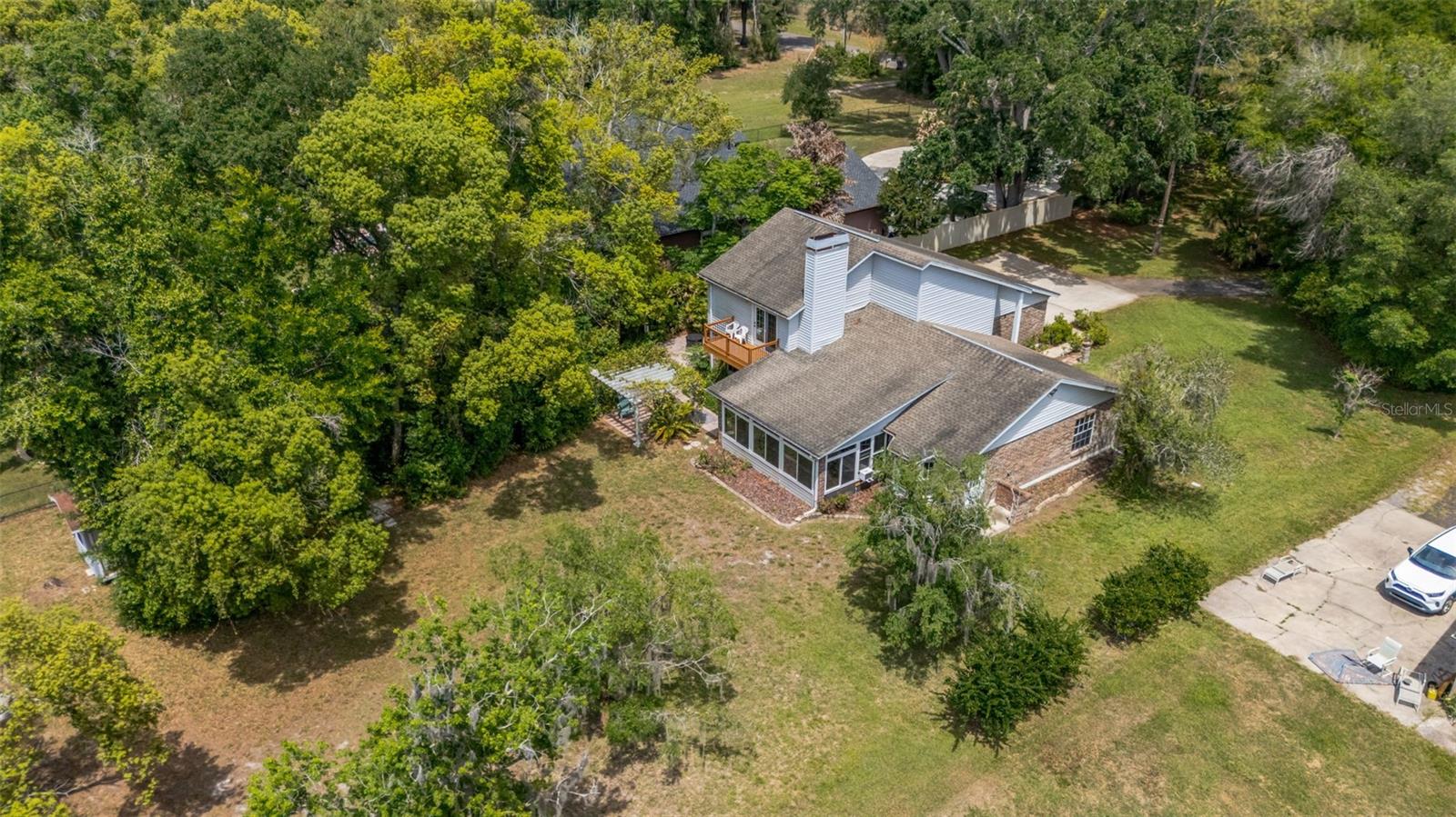 785 DUQUE RD — photo 38