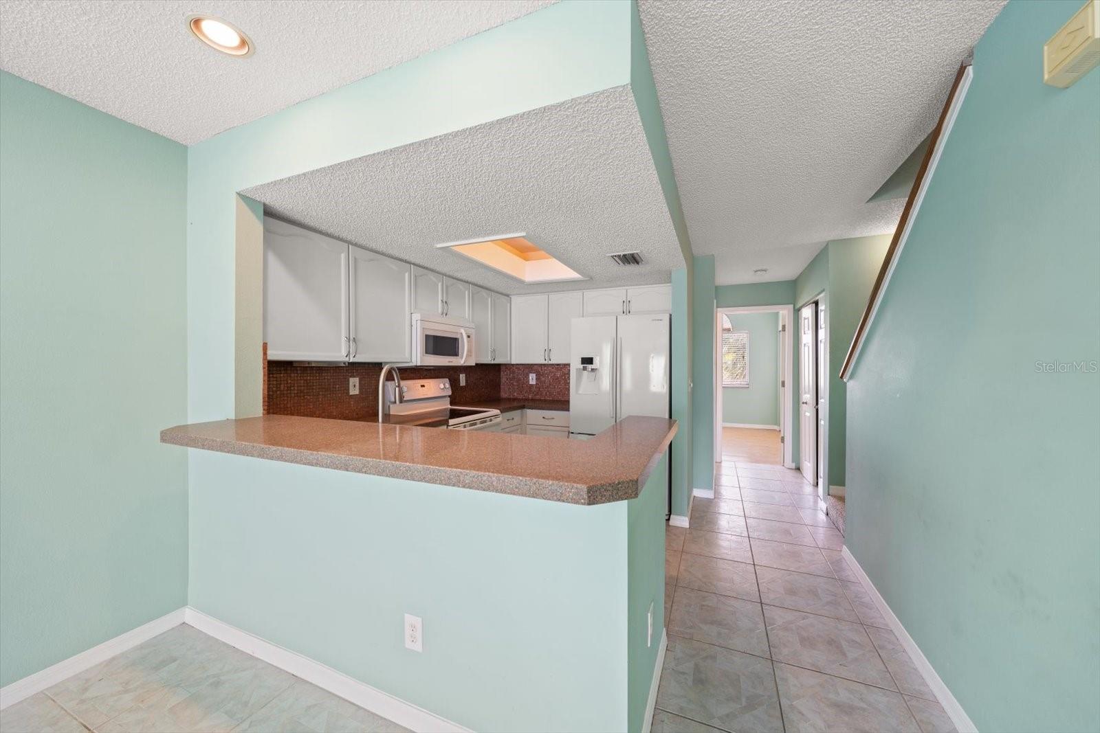 124 MARCDALE BLVD — photo 6