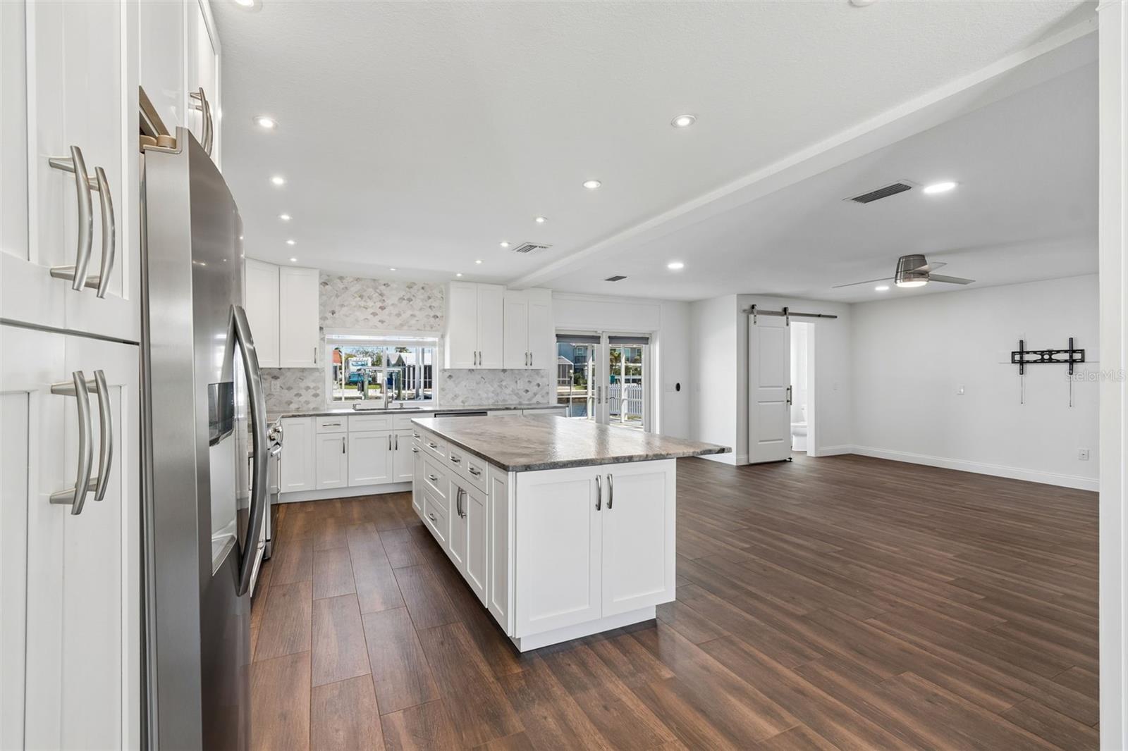 8034 BRIGHTON DR — photo 23