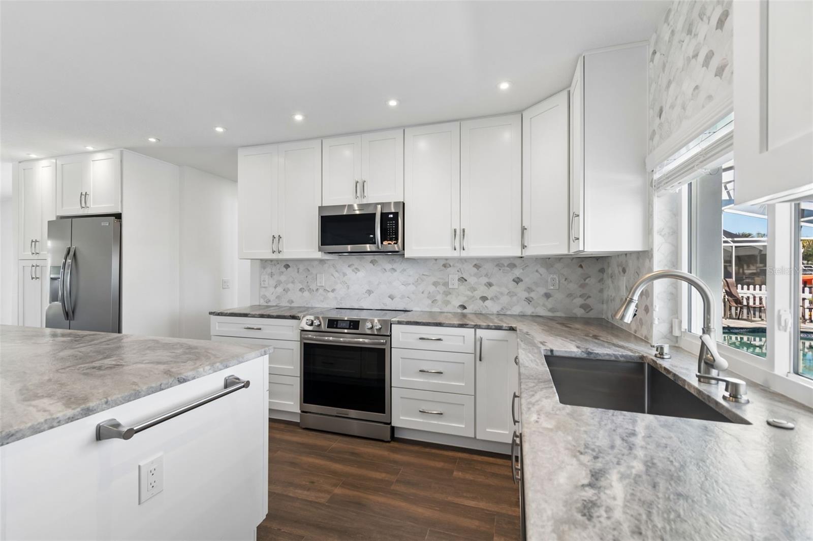 8034 BRIGHTON DR — photo 28
