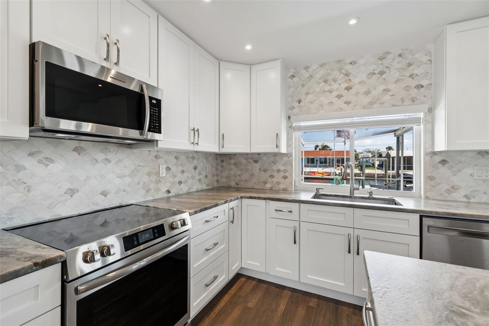 8034 BRIGHTON DR — photo 29