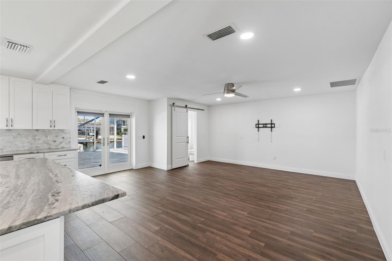 8034 BRIGHTON DR — photo 34