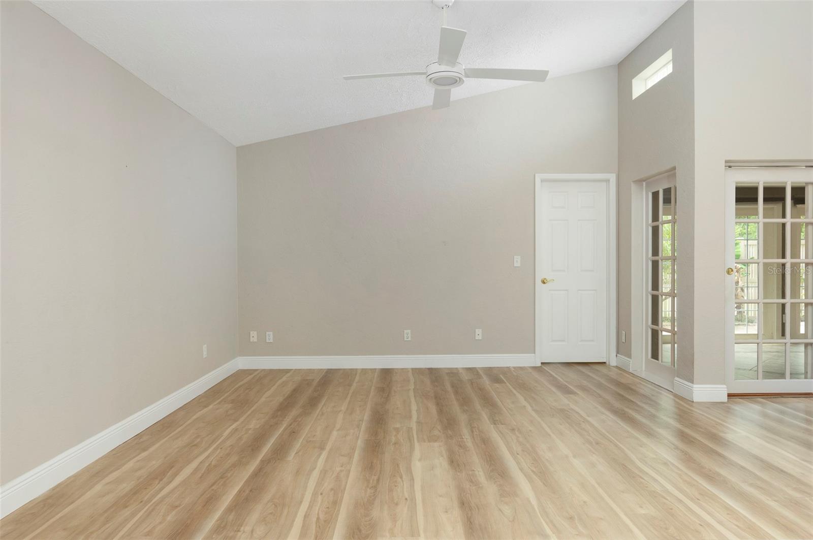 491 ST TROPEZ CIR NE — photo 5