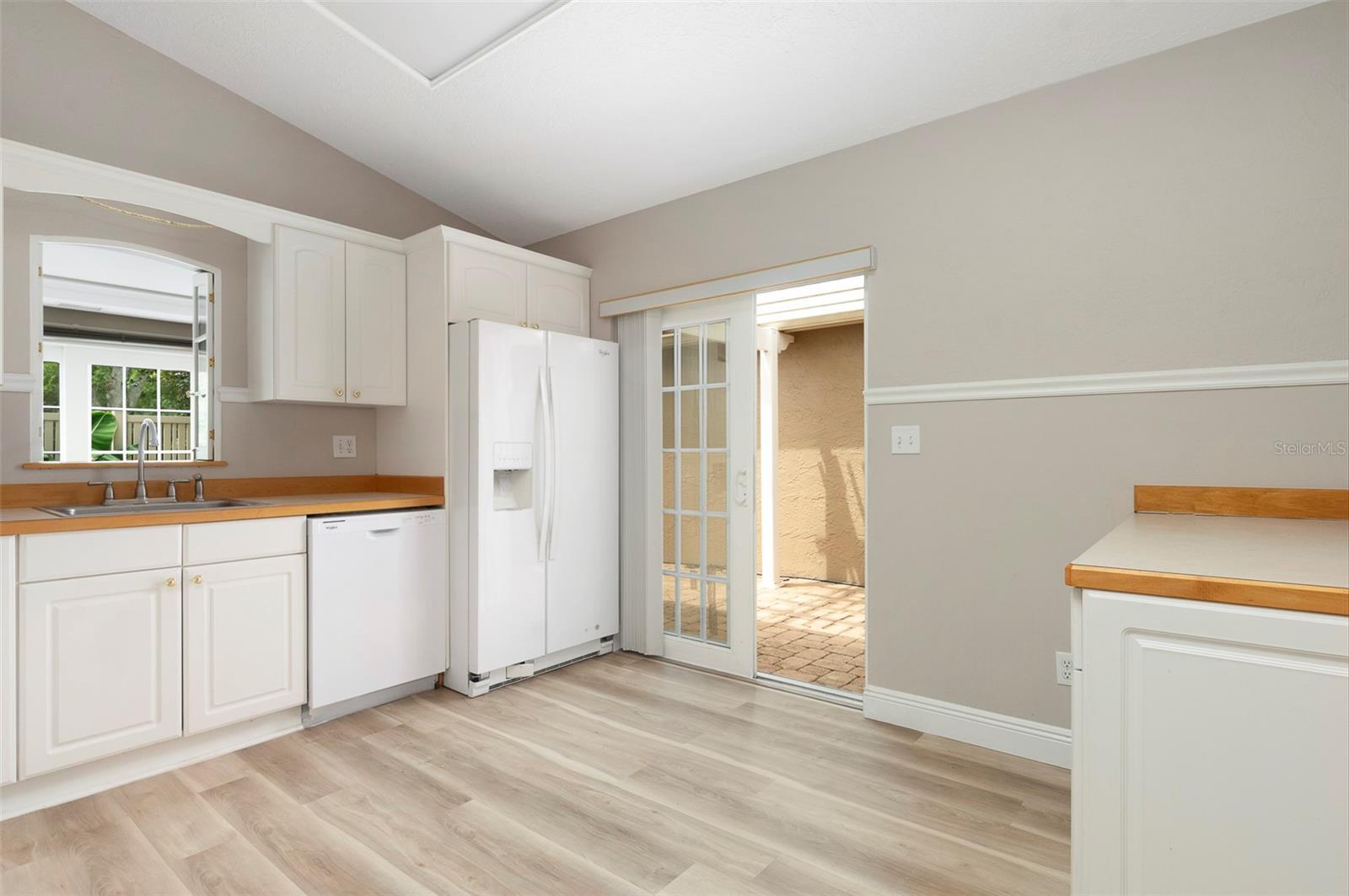 491 ST TROPEZ CIR NE — photo 13