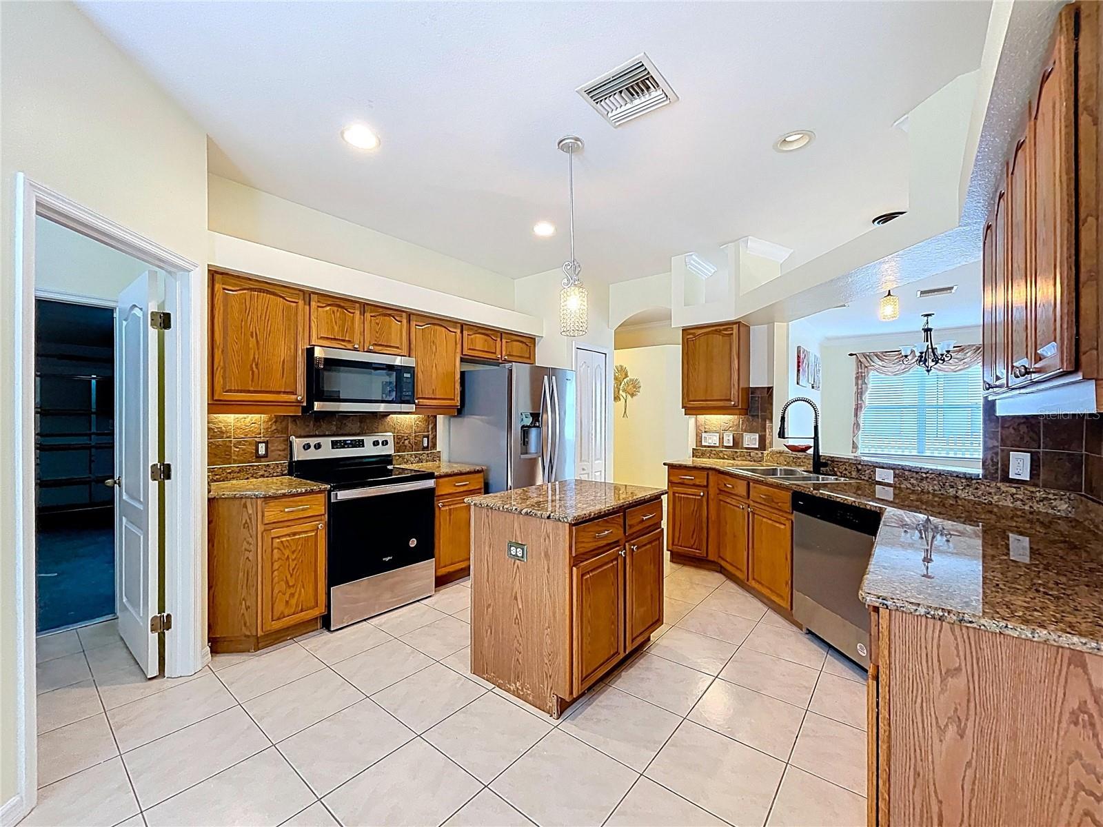 27509 EDENFIELD DR — photo 6
